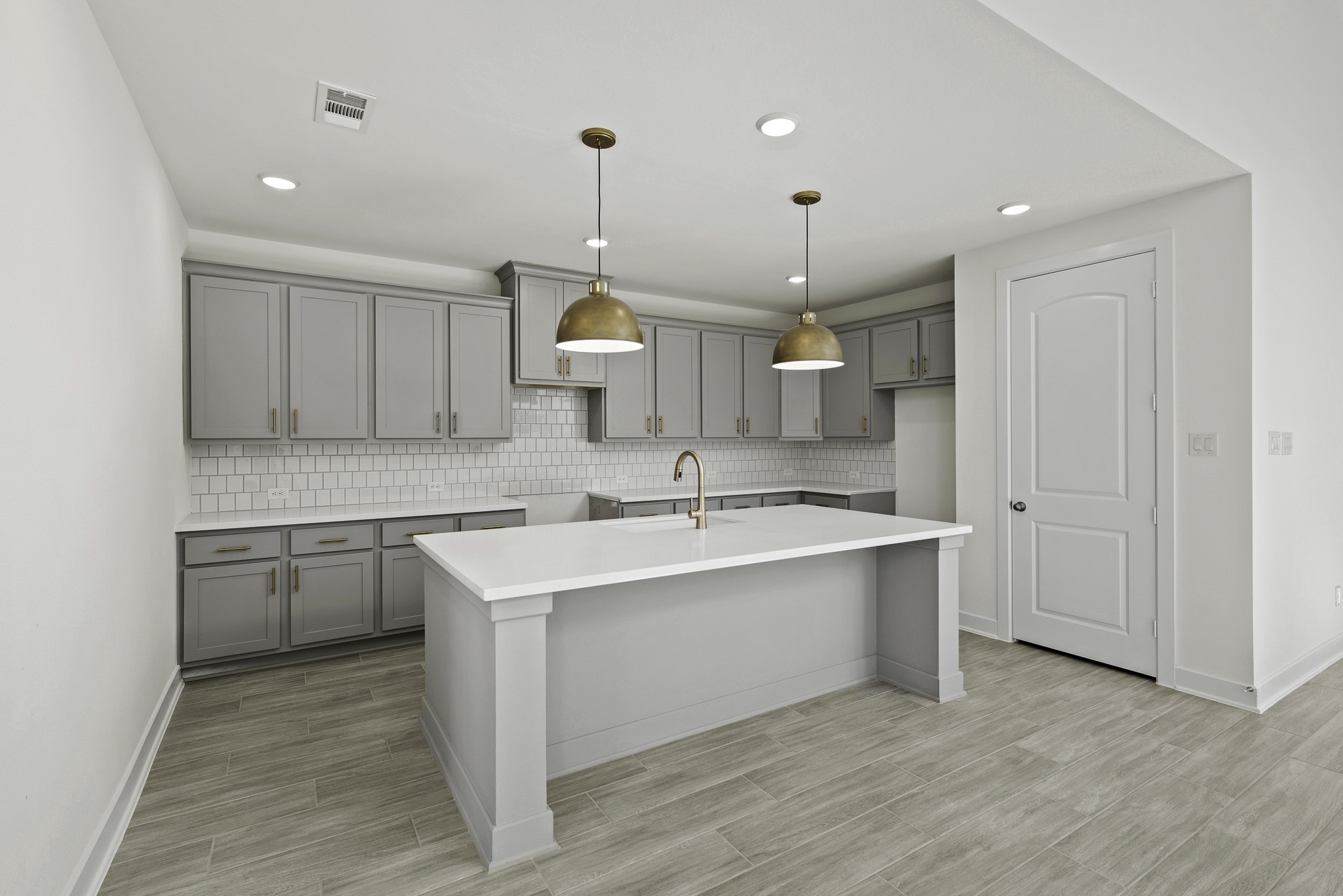 7819 Clover Gully Lane Property Photo 6