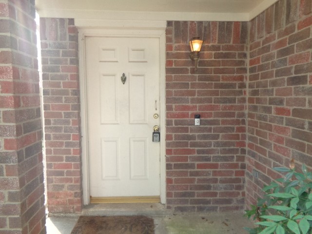 810 Oak West Drive Property Photo 3