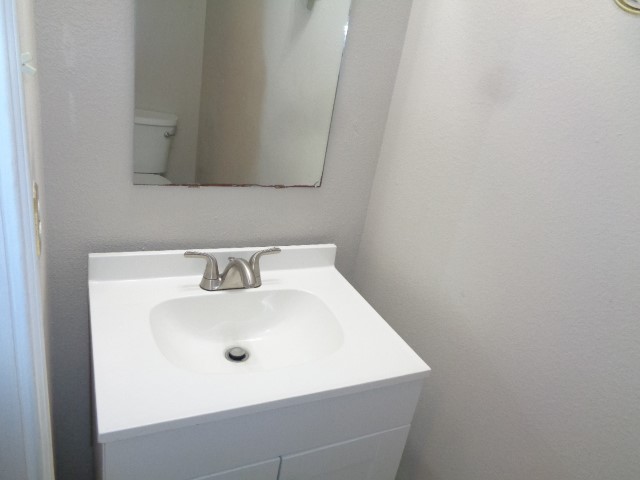 810 Oak West Drive Property Photo 5