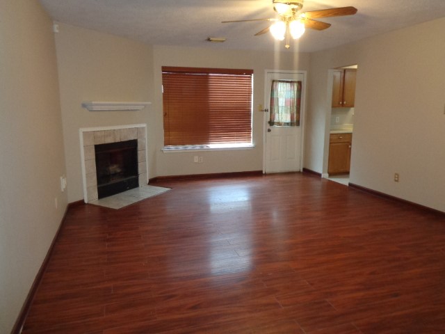810 Oak West Drive Property Photo 7