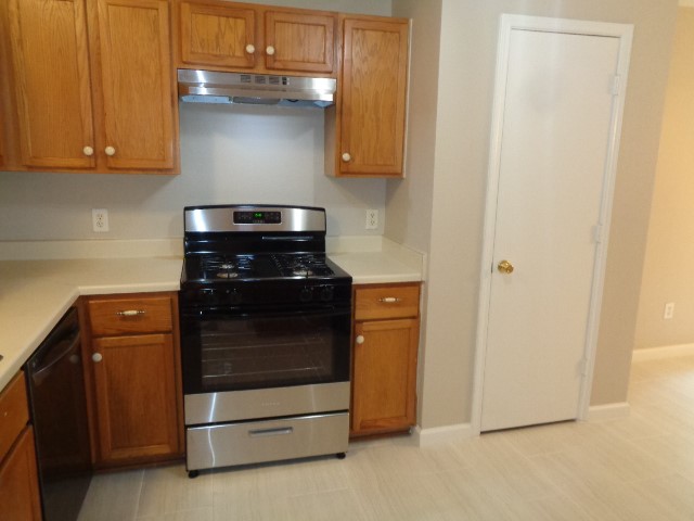 810 Oak West Drive Property Photo 10