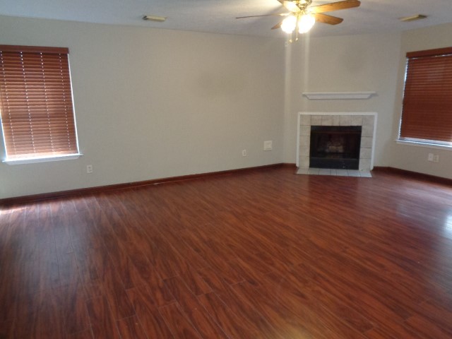 810 Oak West Drive Property Photo 13