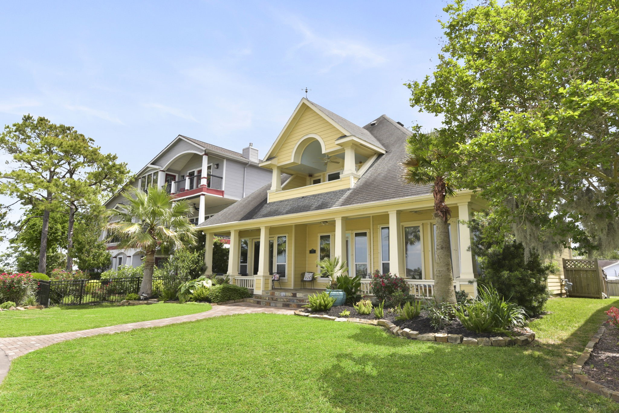 1207 N Shore Drive Property Photo 3