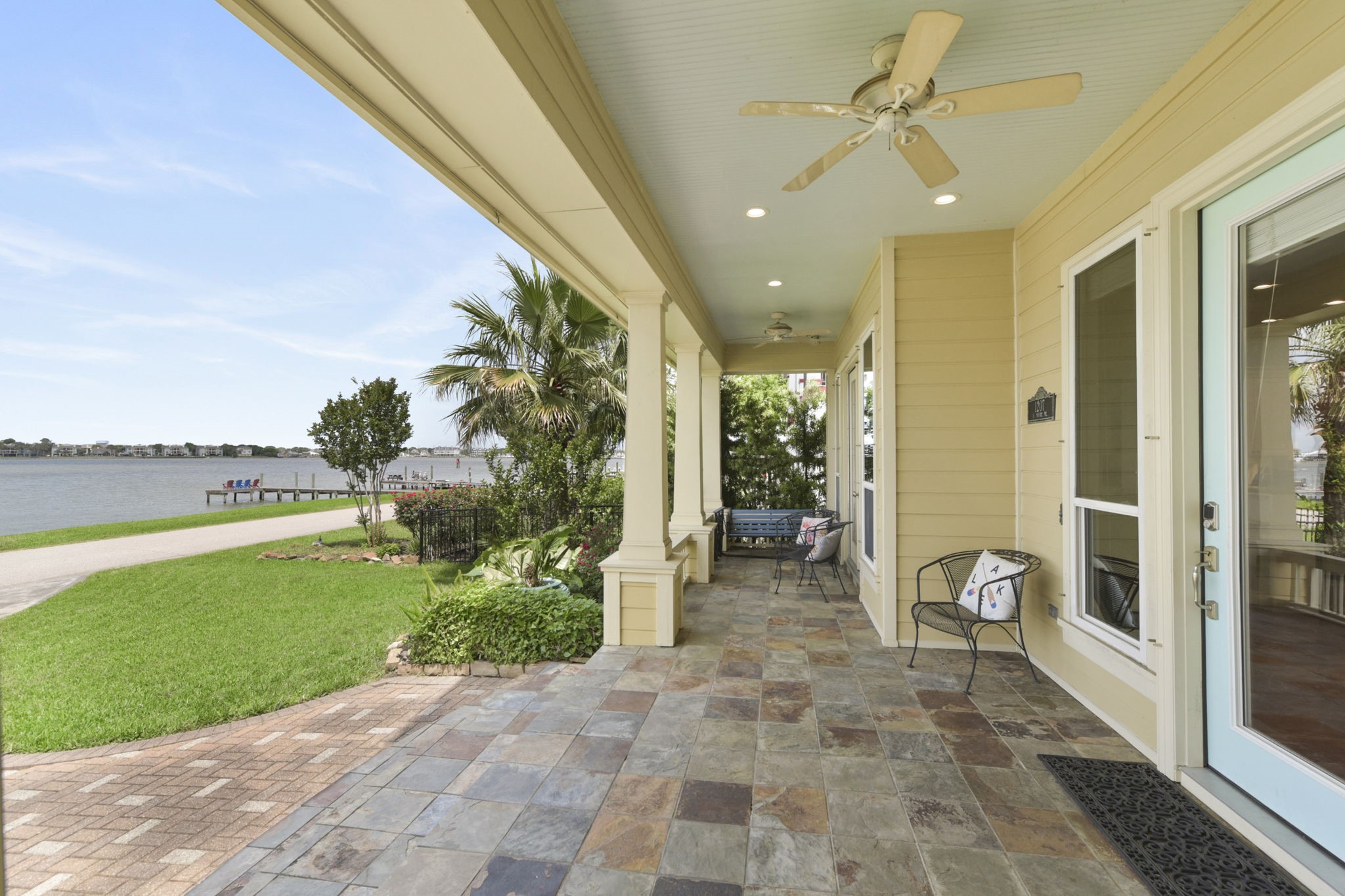 1207 N Shore Drive Property Photo 8