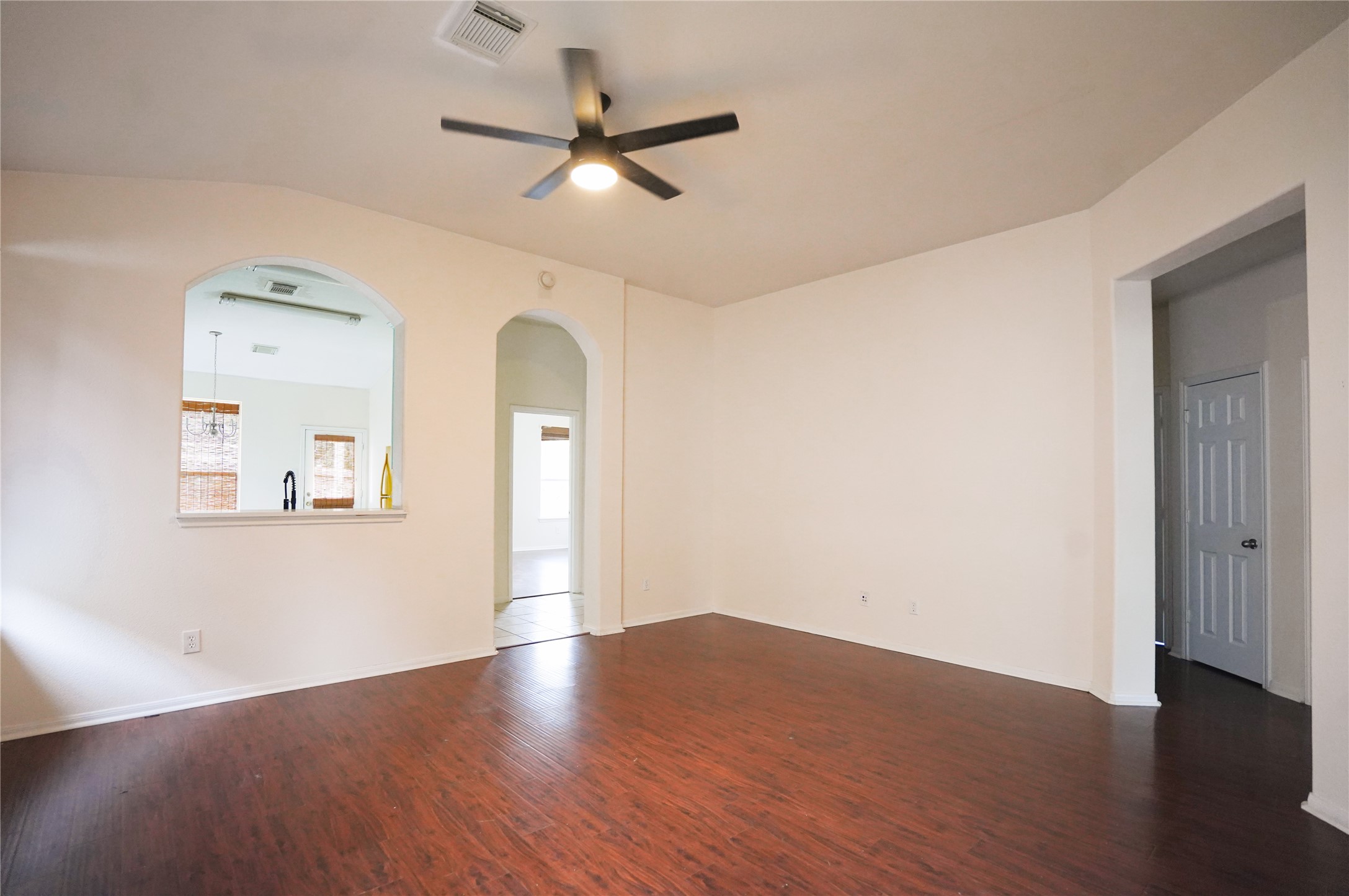 6415 Richland Hills Drive Property Photo 3