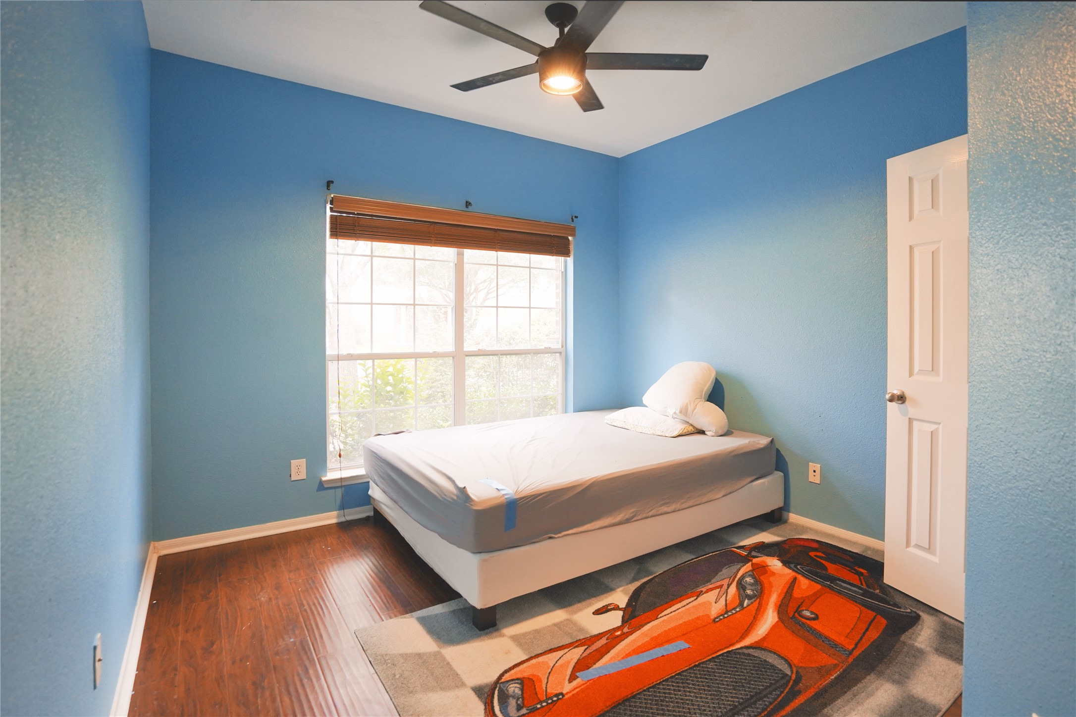 6415 Richland Hills Drive Property Photo 4