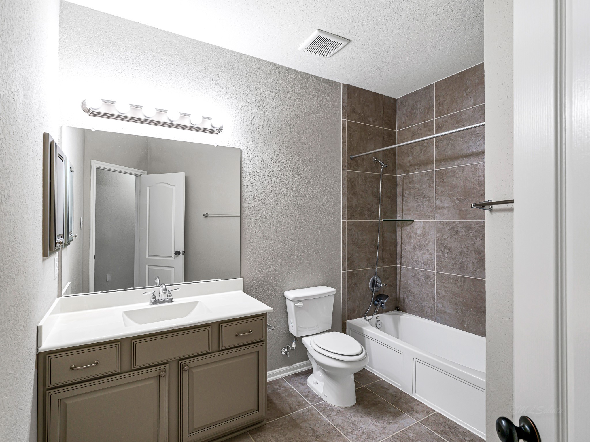 25006 Blue Mountain Park Lane Property Photo 27