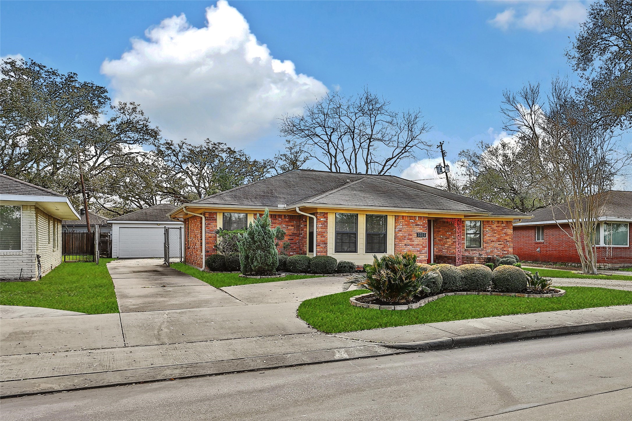 3315 S Braeswood Boulevard Property Photo 3