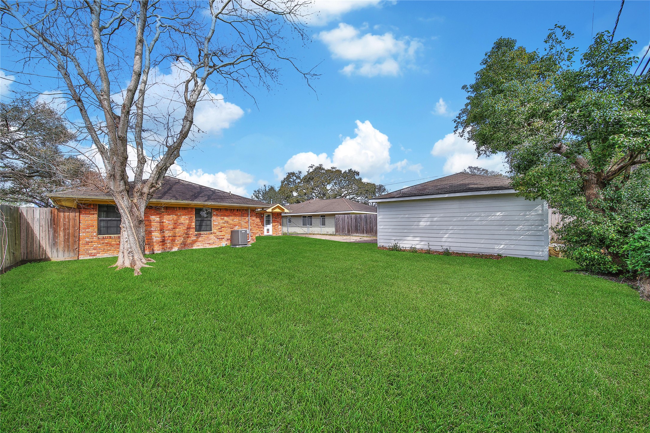 3315 S Braeswood Boulevard Property Photo 4