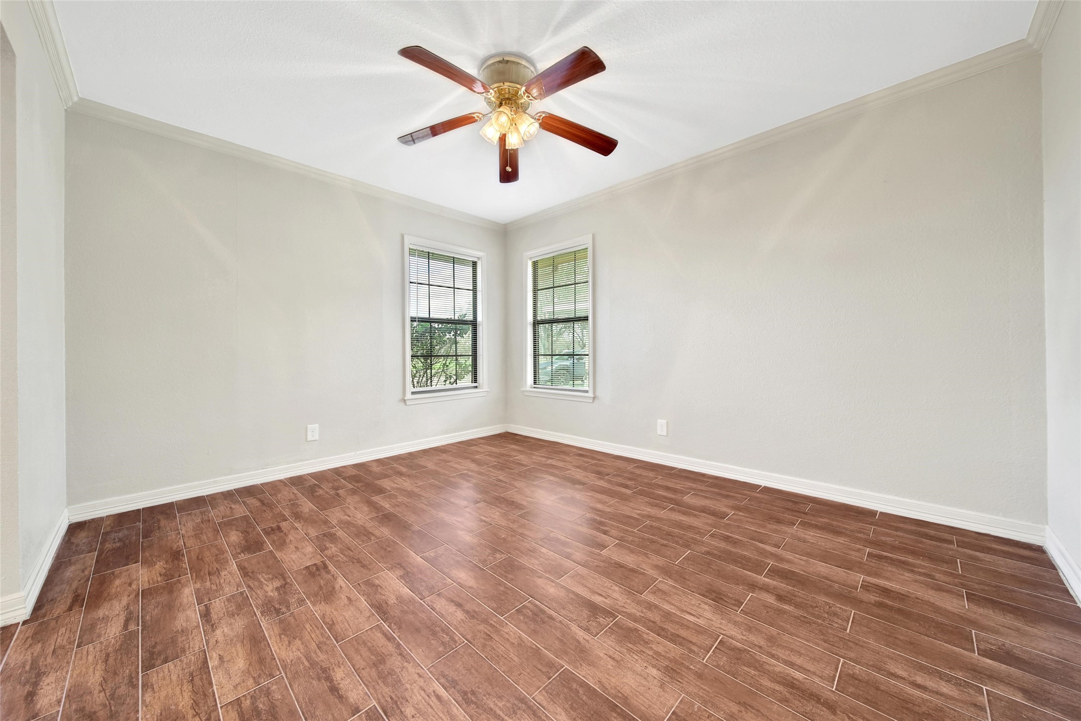 3315 S Braeswood Boulevard Property Photo 9