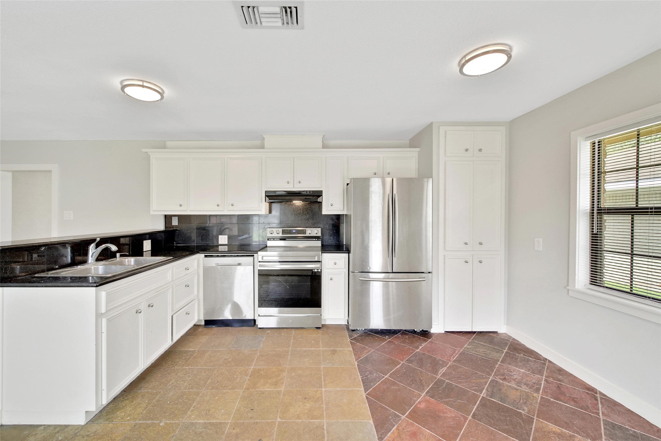 3315 S Braeswood Boulevard Property Photo 11