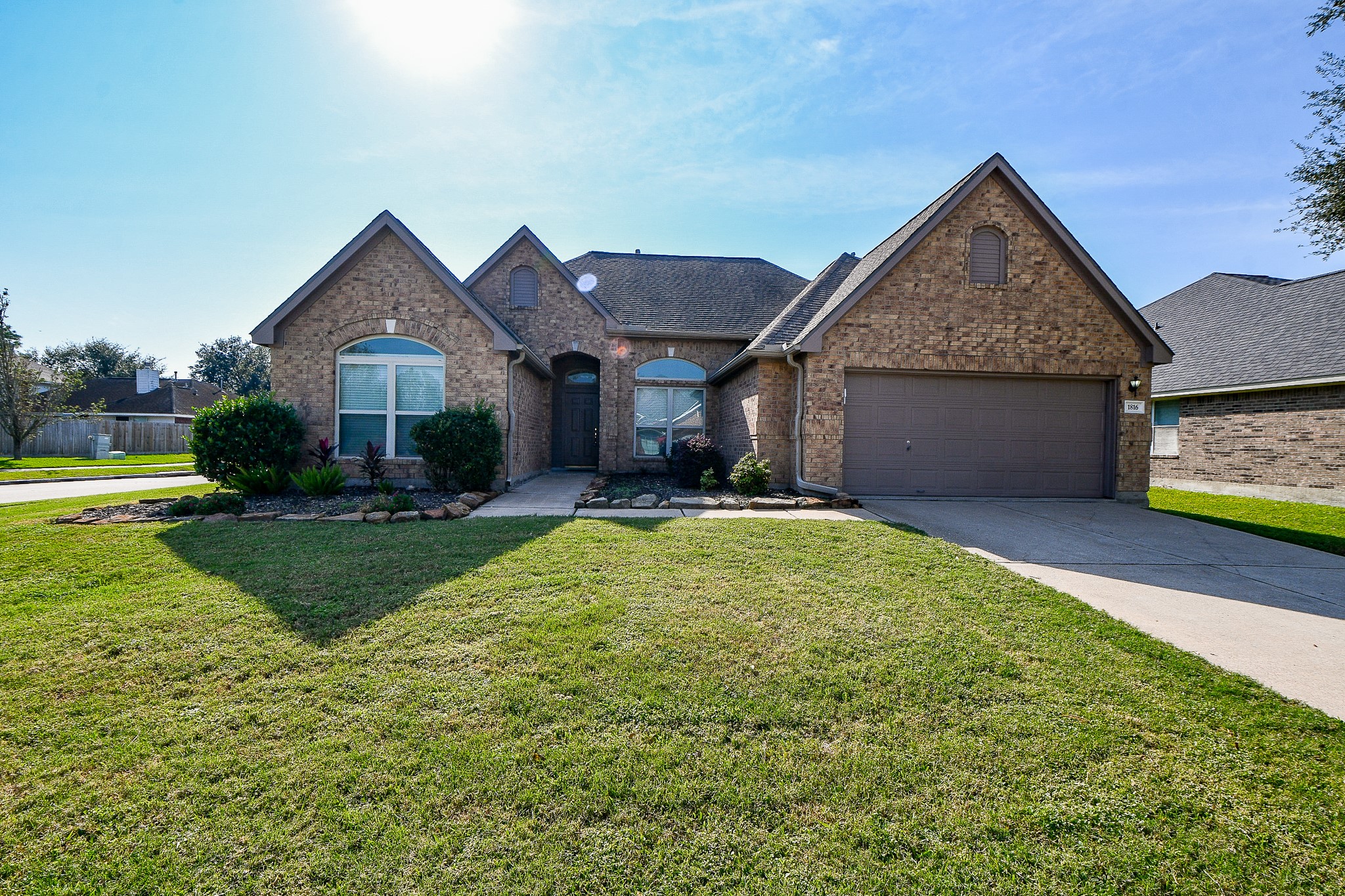1816 Oak Lodge Drive Property Photo 1