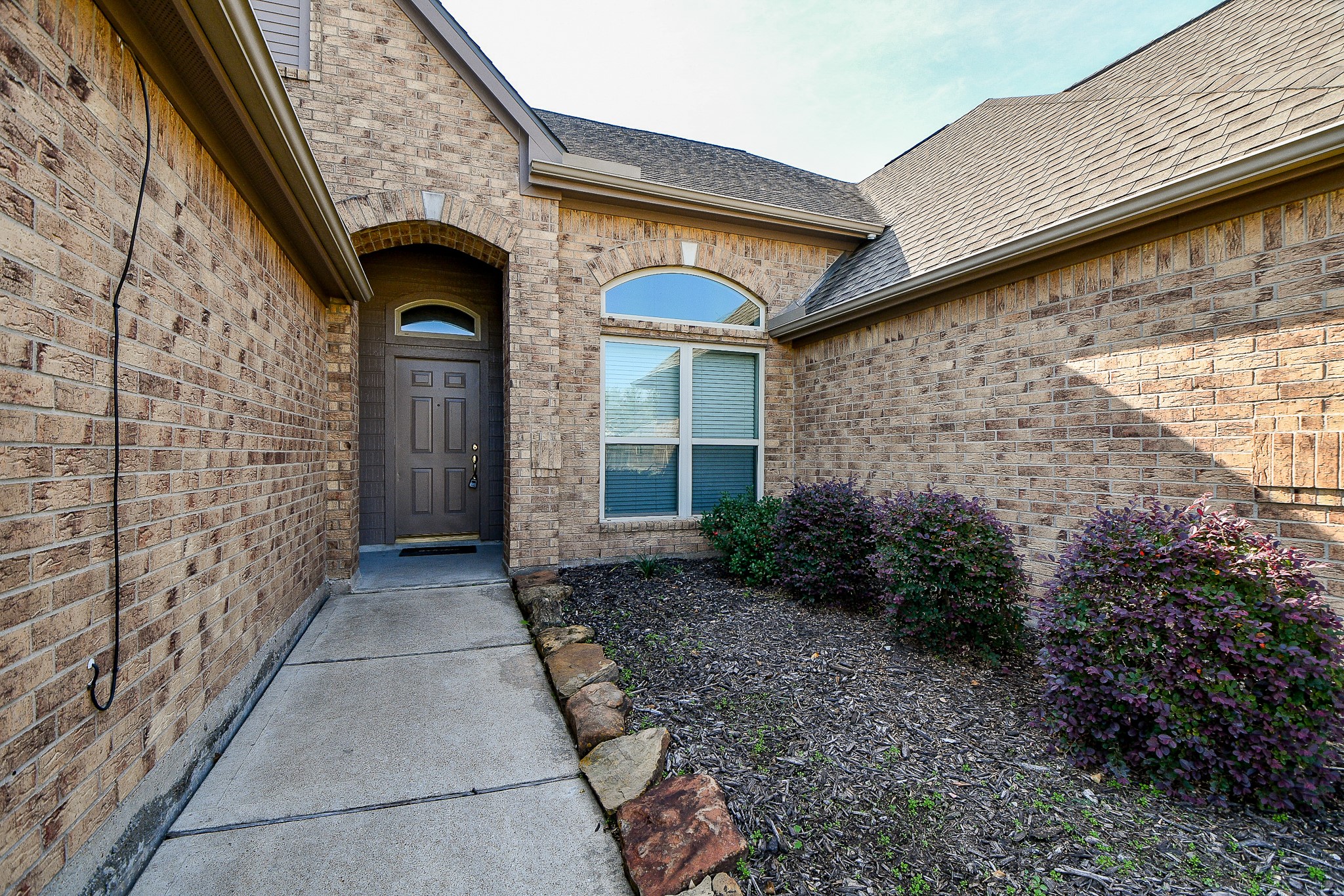 1816 Oak Lodge Drive Property Photo 2