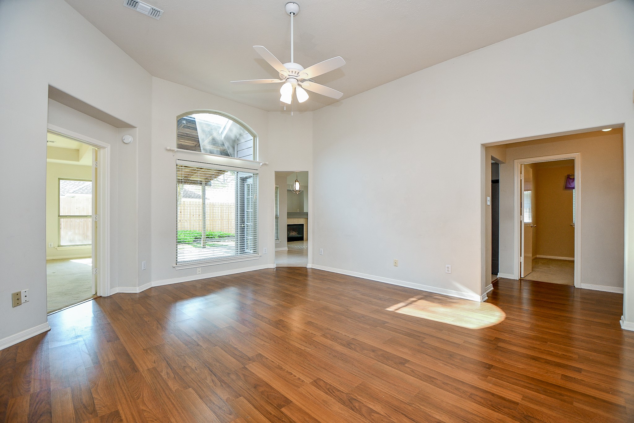 1816 Oak Lodge Drive Property Photo 6