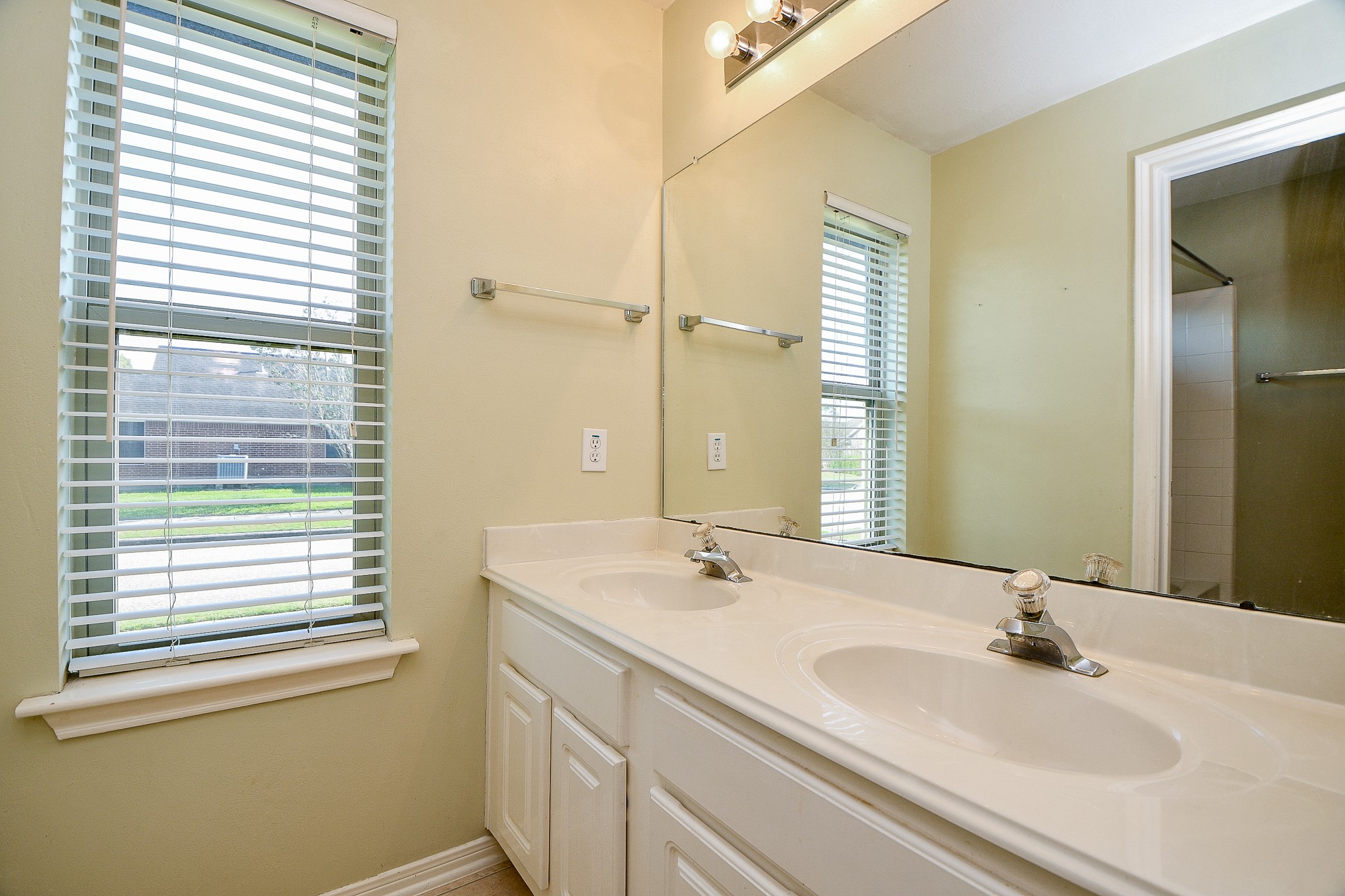 1816 Oak Lodge Drive Property Photo 24