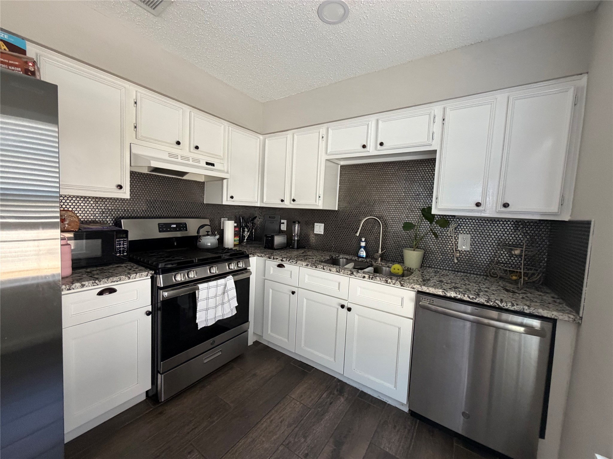 4430 Hawk Meadow Drive Property Photo 2
