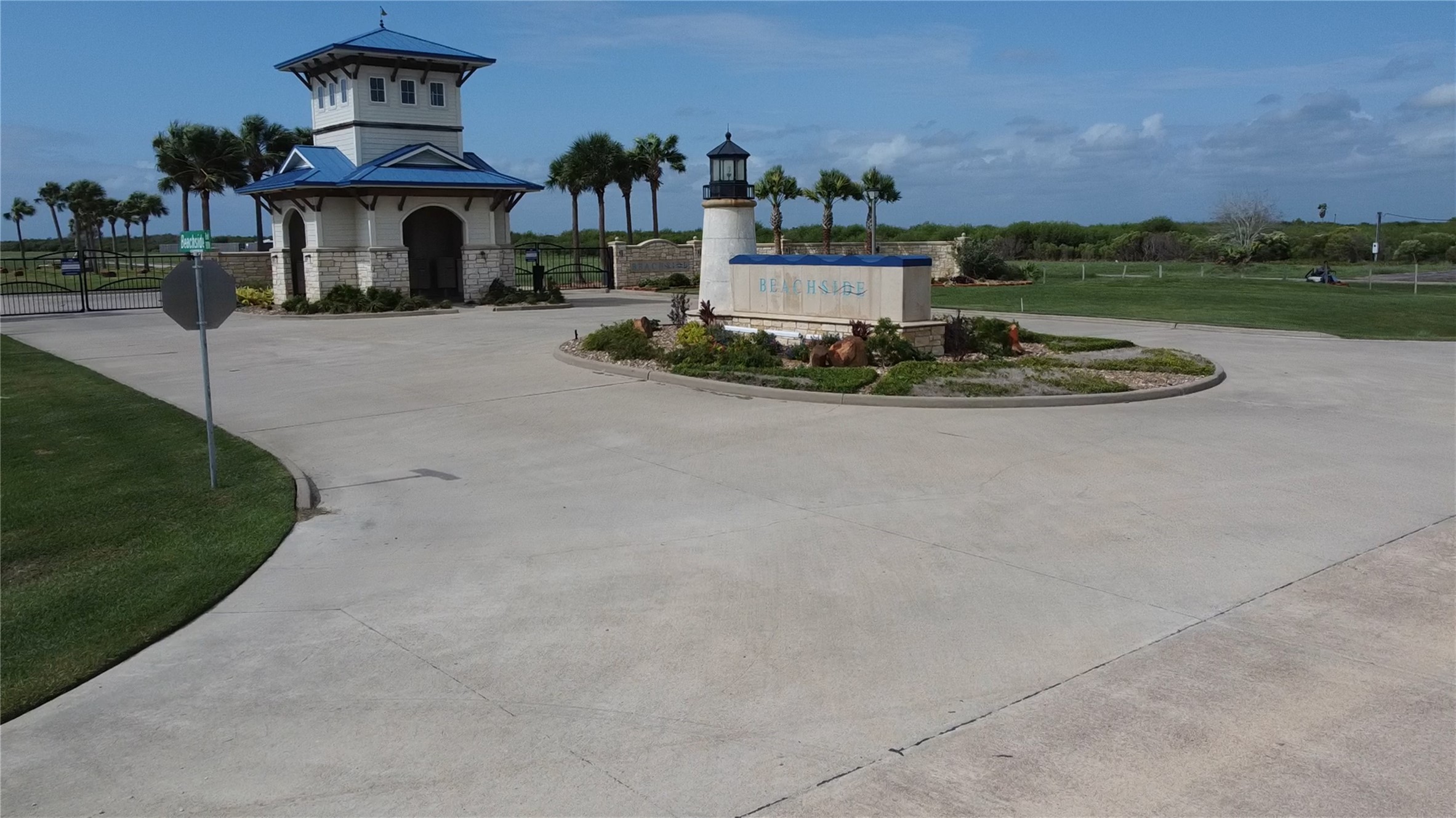 3426 Beachside Drive Property Photo 4