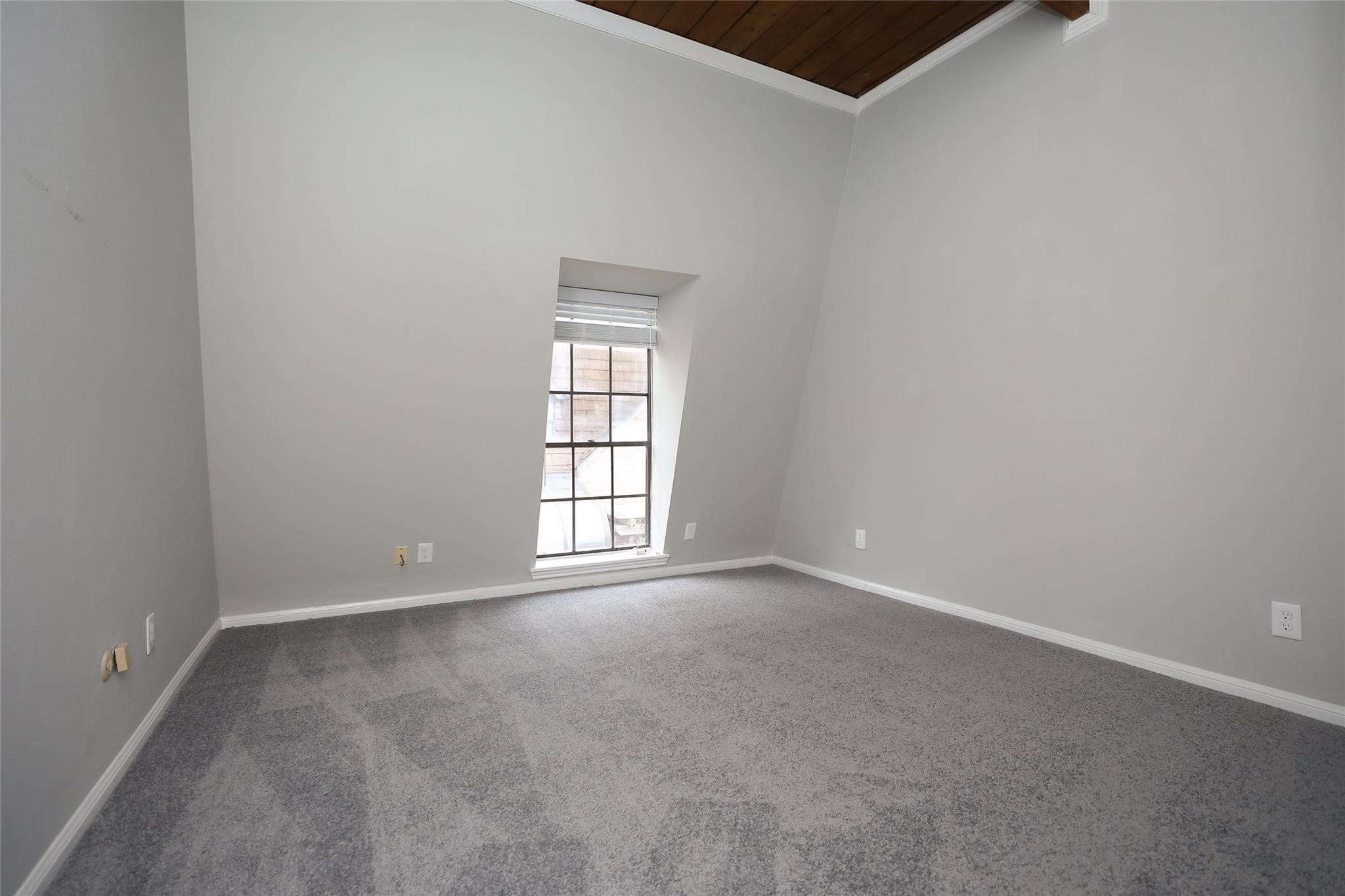 5370 Brownway Street D33 Property Photo 21