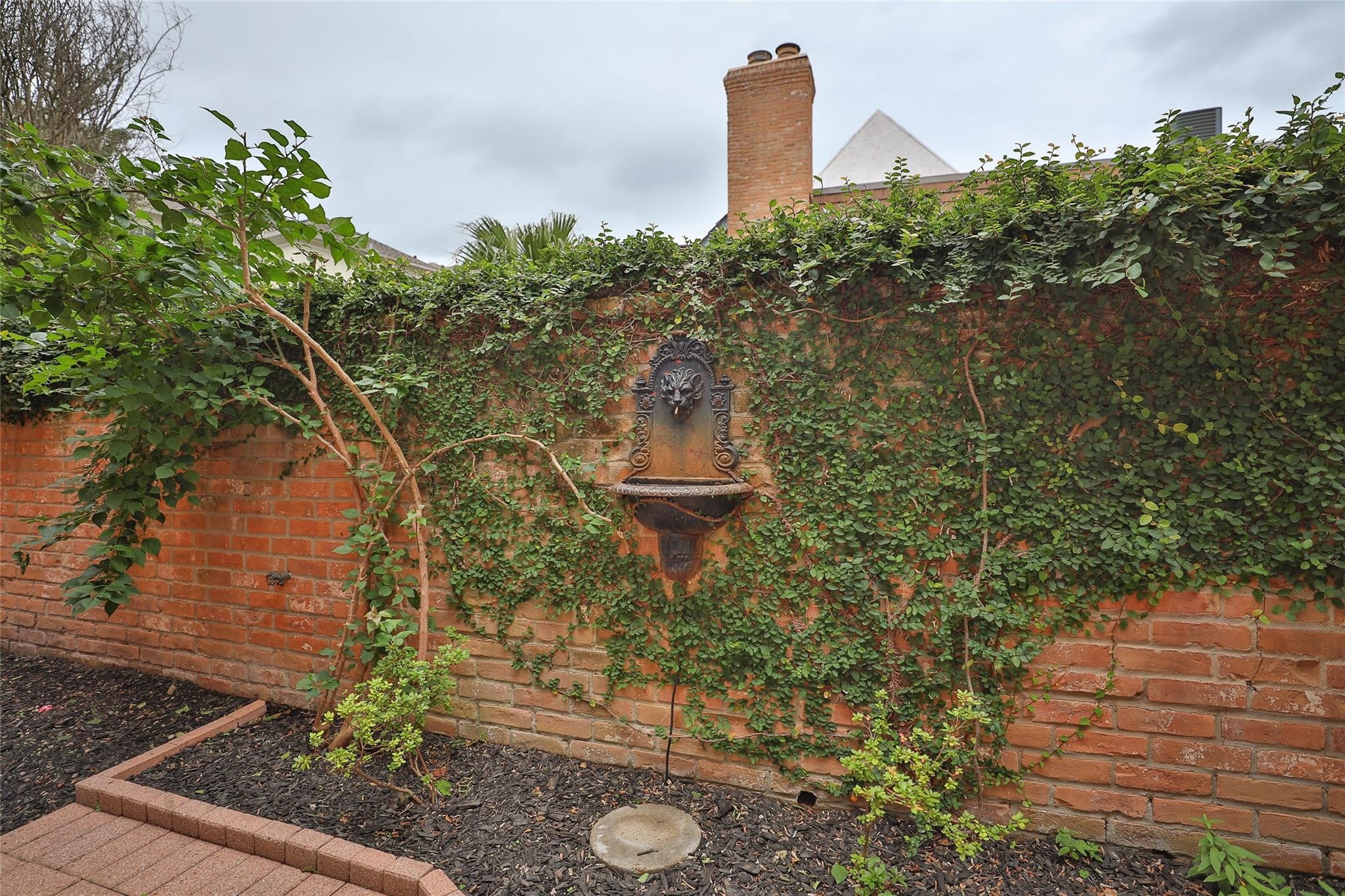 5370 Brownway Street D33 Property Photo 29