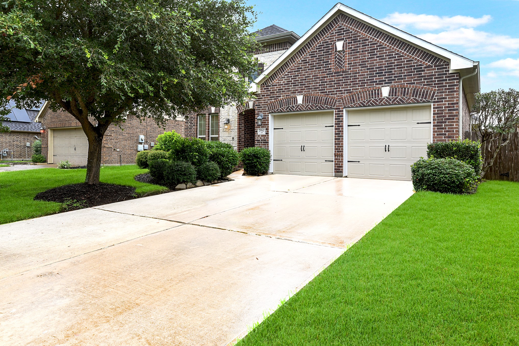 29142 Crested Butte Drive Property Photo 2