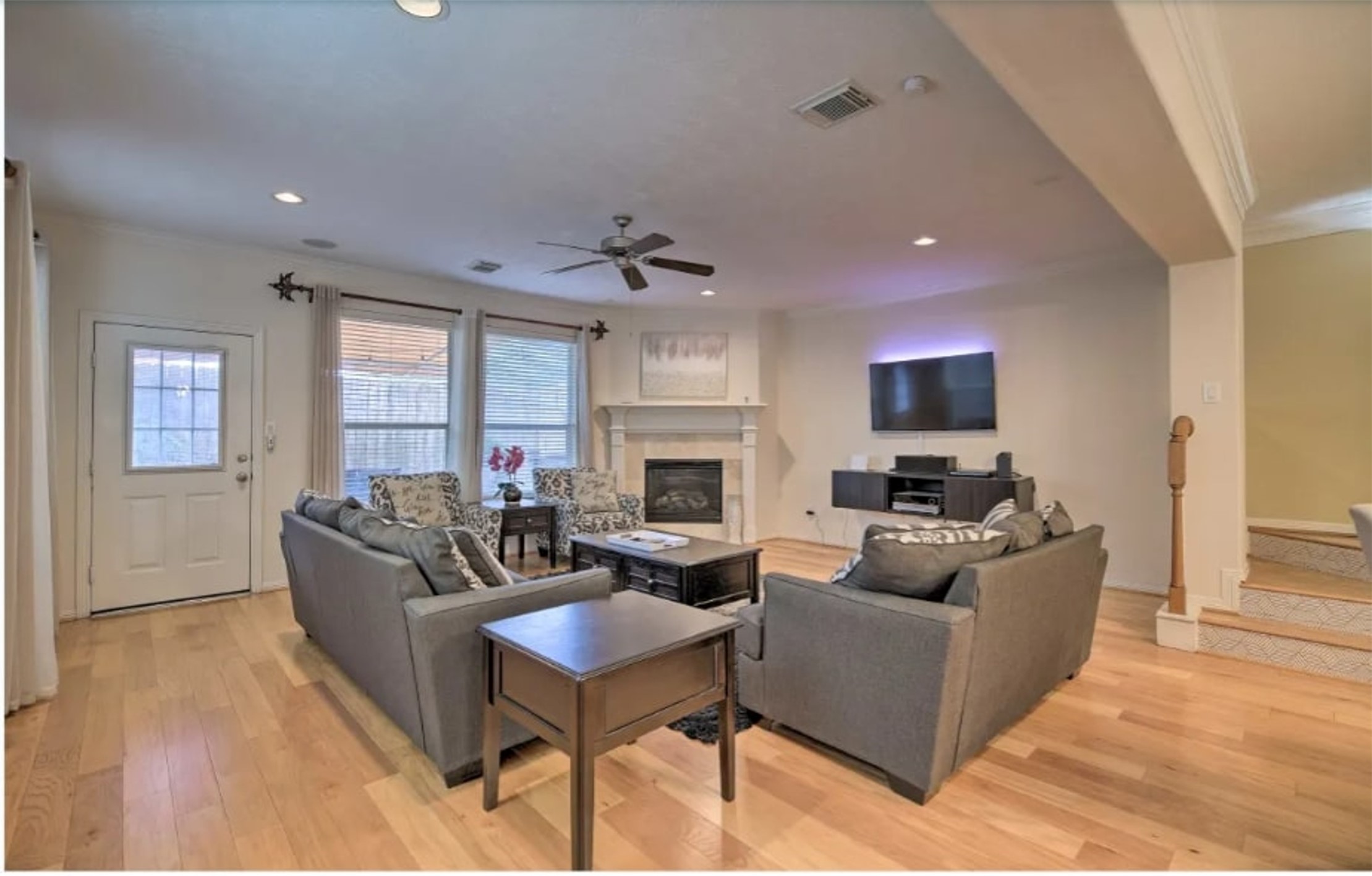 1006 Rochow Street A Property Photo 2