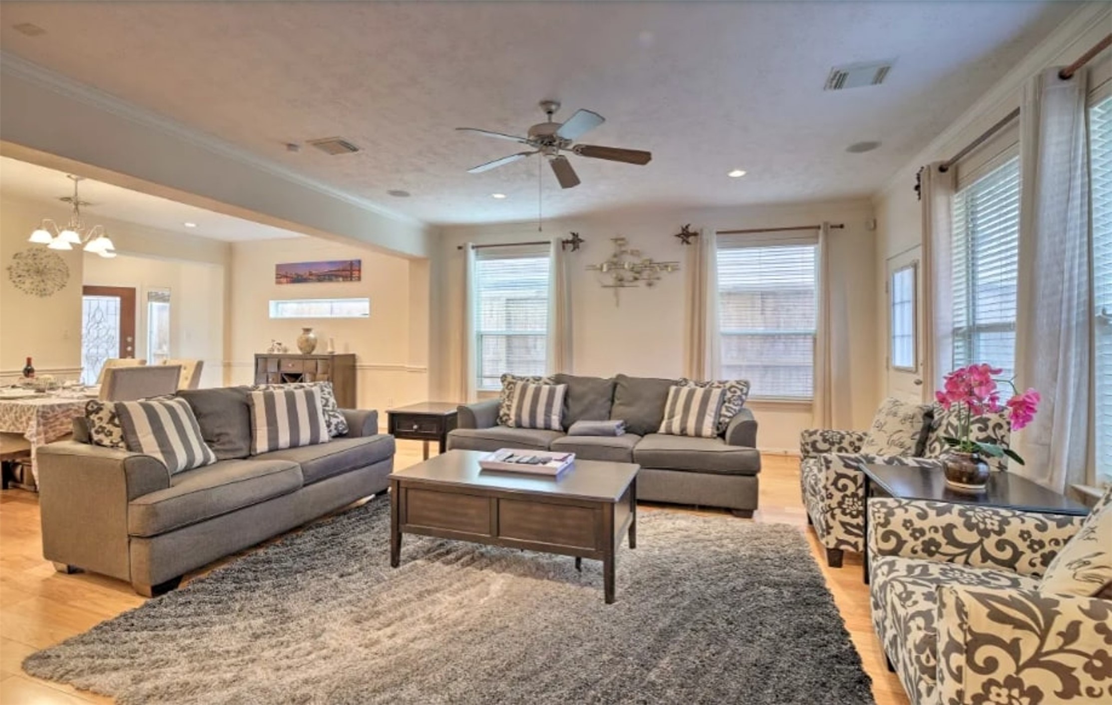1006 Rochow Street A Property Photo 3