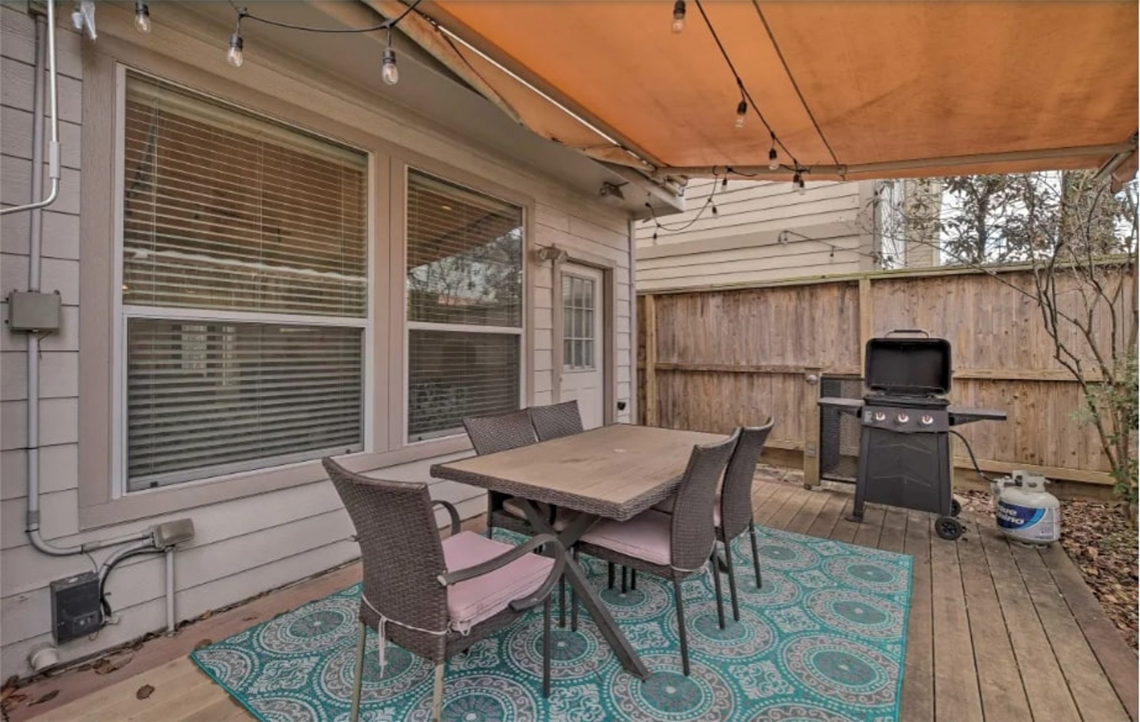1006 Rochow Street A Property Photo 14
