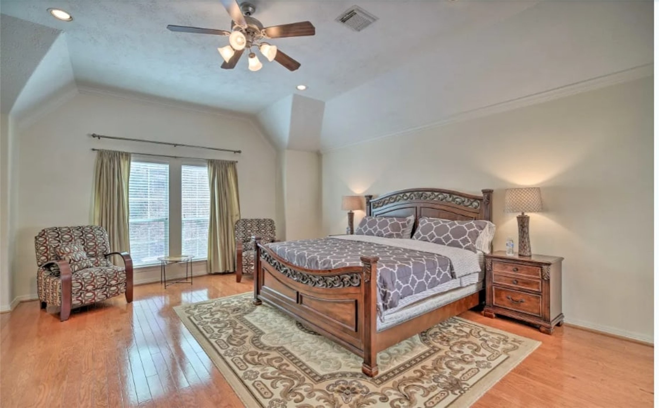 1006 Rochow Street A Property Photo 16