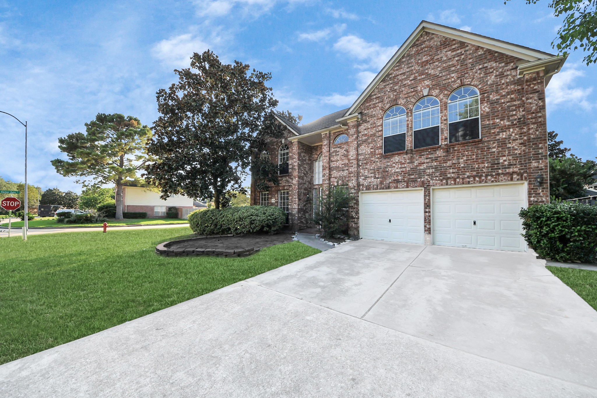 11918 Helene Court Property Photo 2