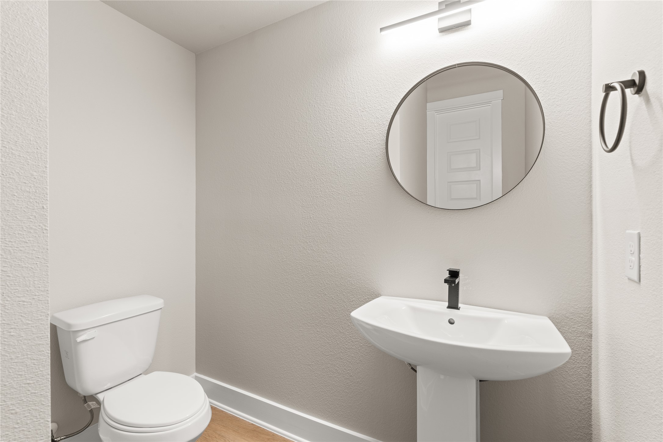 5925 Wheatley Lane Property Photo 16