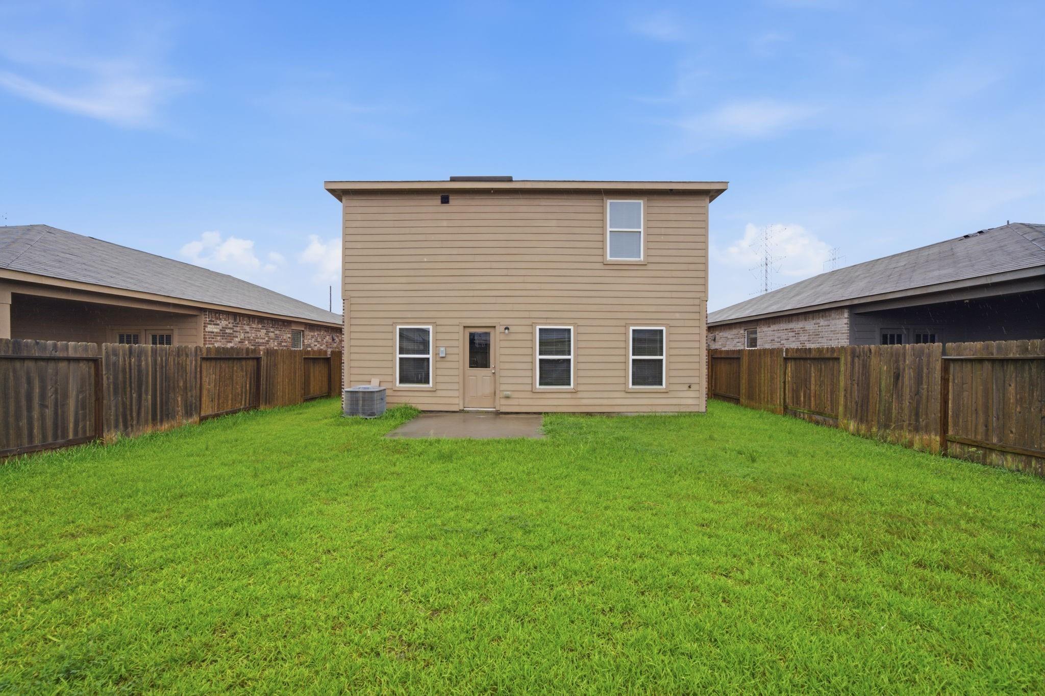15311 Crescent Brookfield Drive Property Photo 16