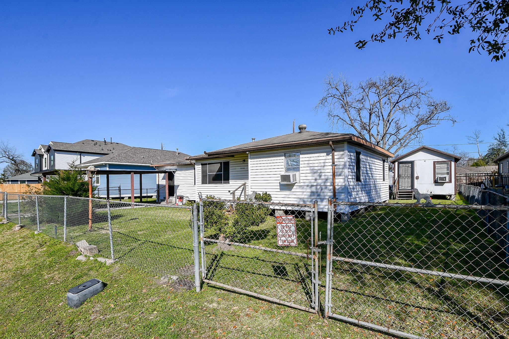 6814 Covington Drive Property Photo 4