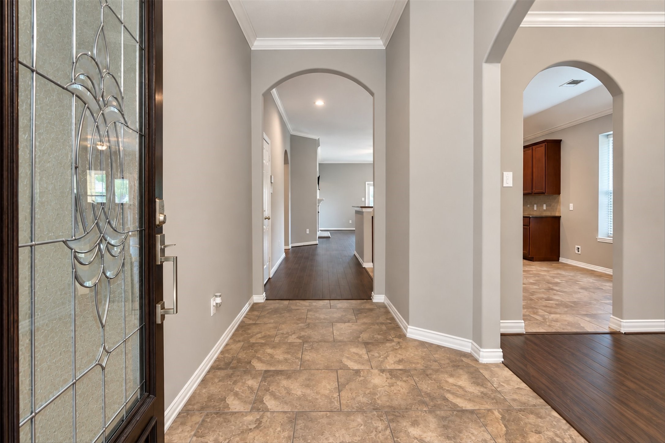 42 Black Swan Court Property Photo 3