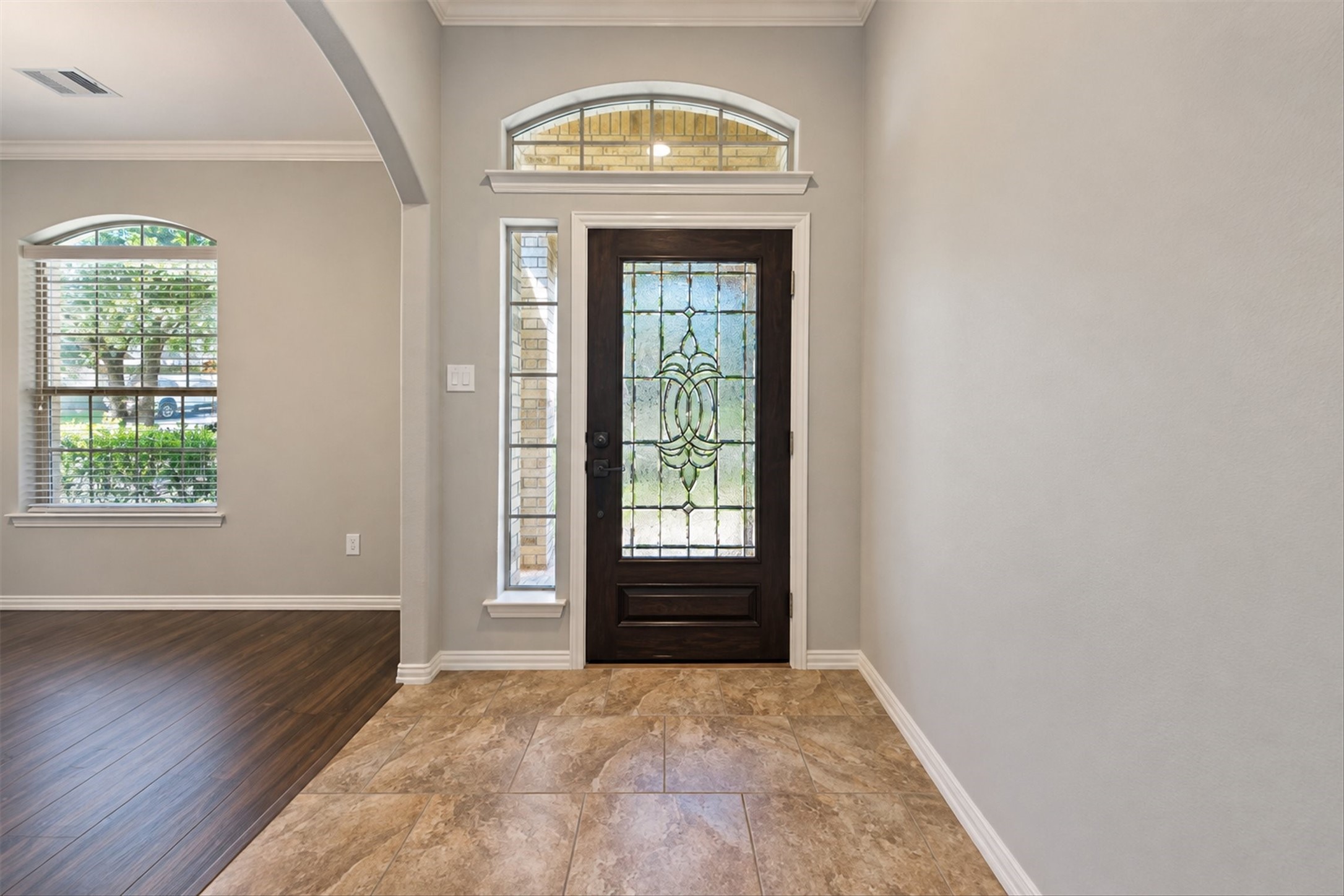 42 Black Swan Court Property Photo 4