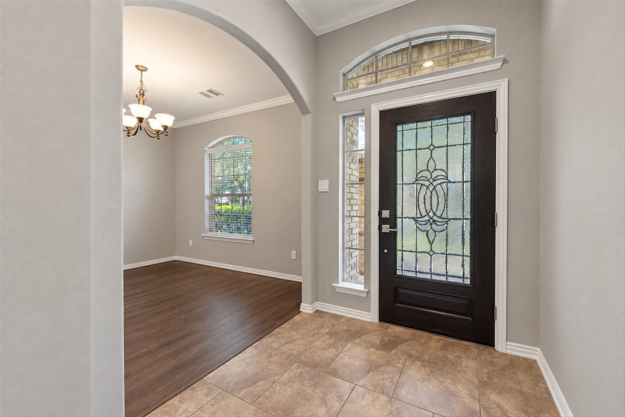 42 Black Swan Court Property Photo 5