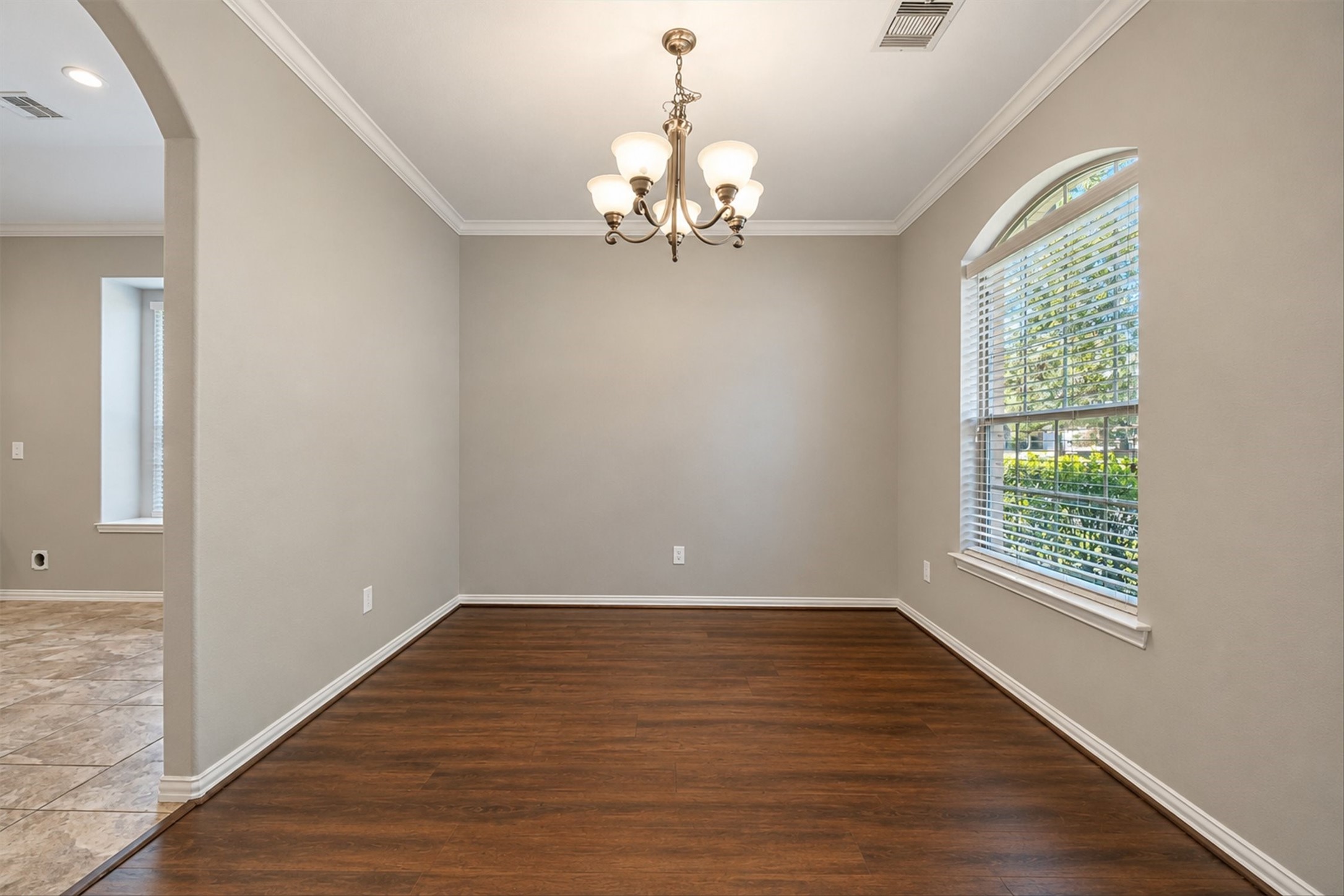 42 Black Swan Court Property Photo 10