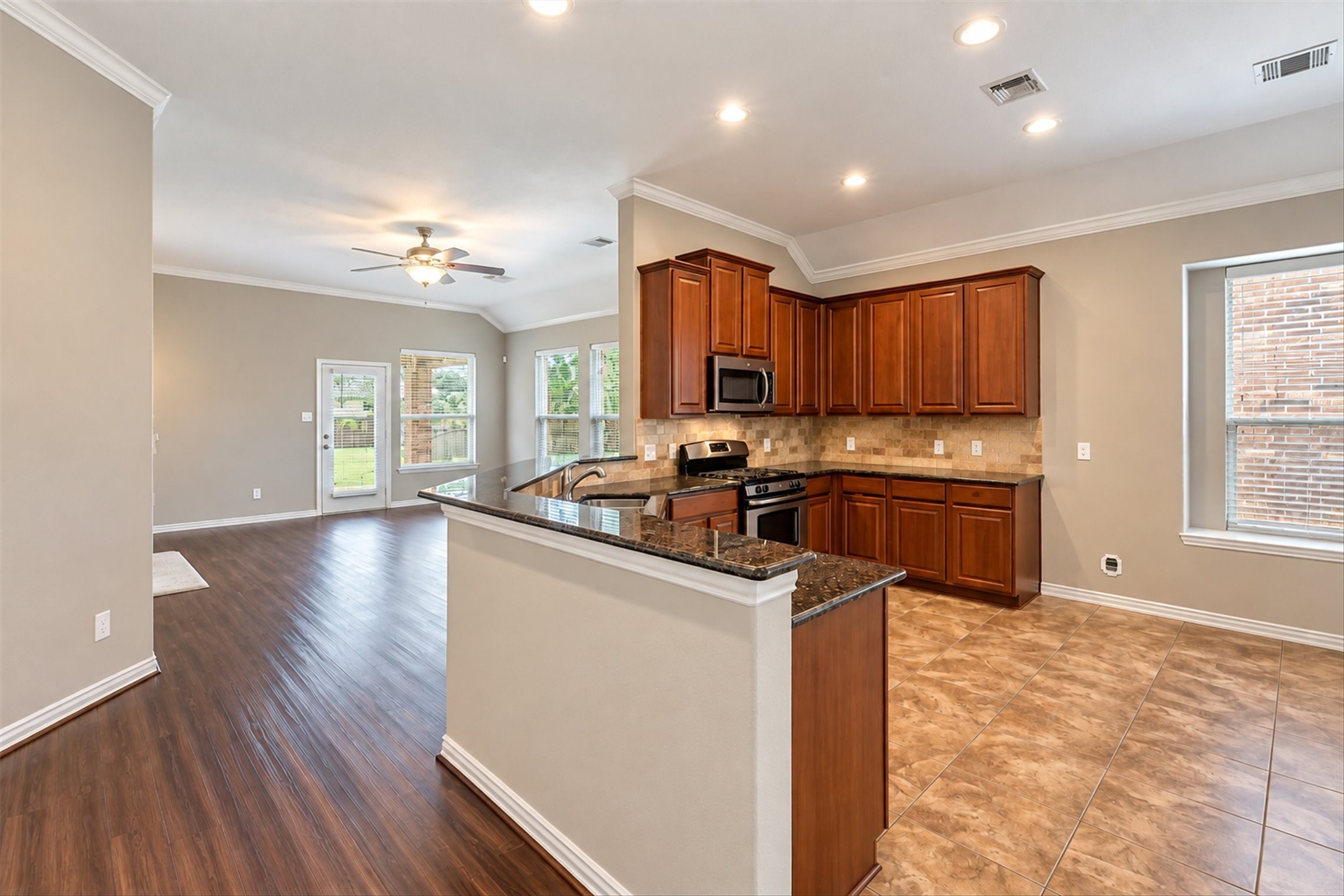 42 Black Swan Court Property Photo 15