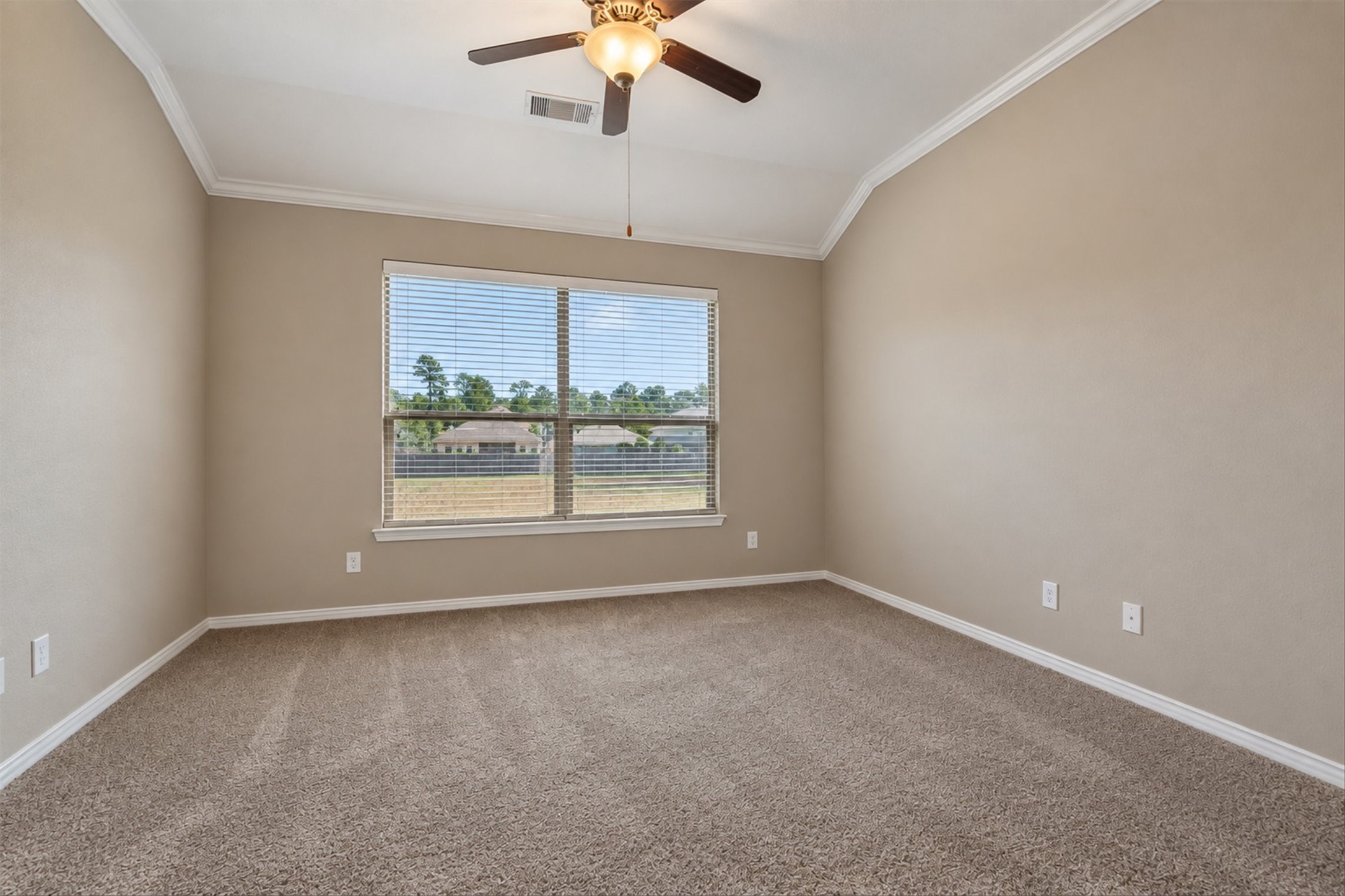 42 Black Swan Court Property Photo 25
