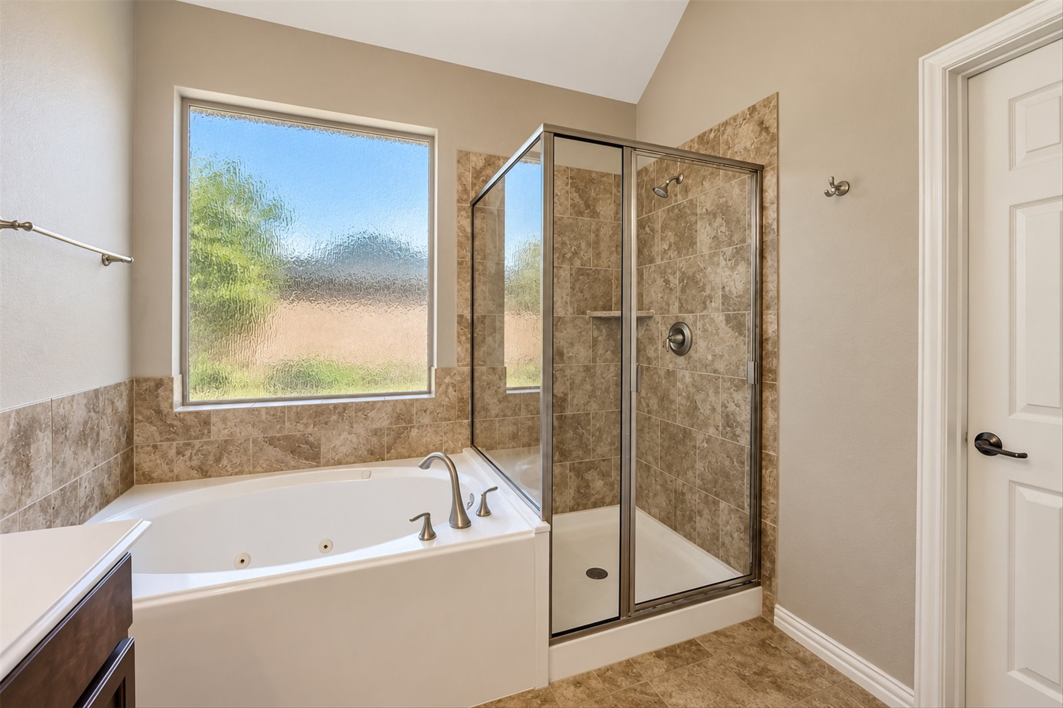 42 Black Swan Court Property Photo 29