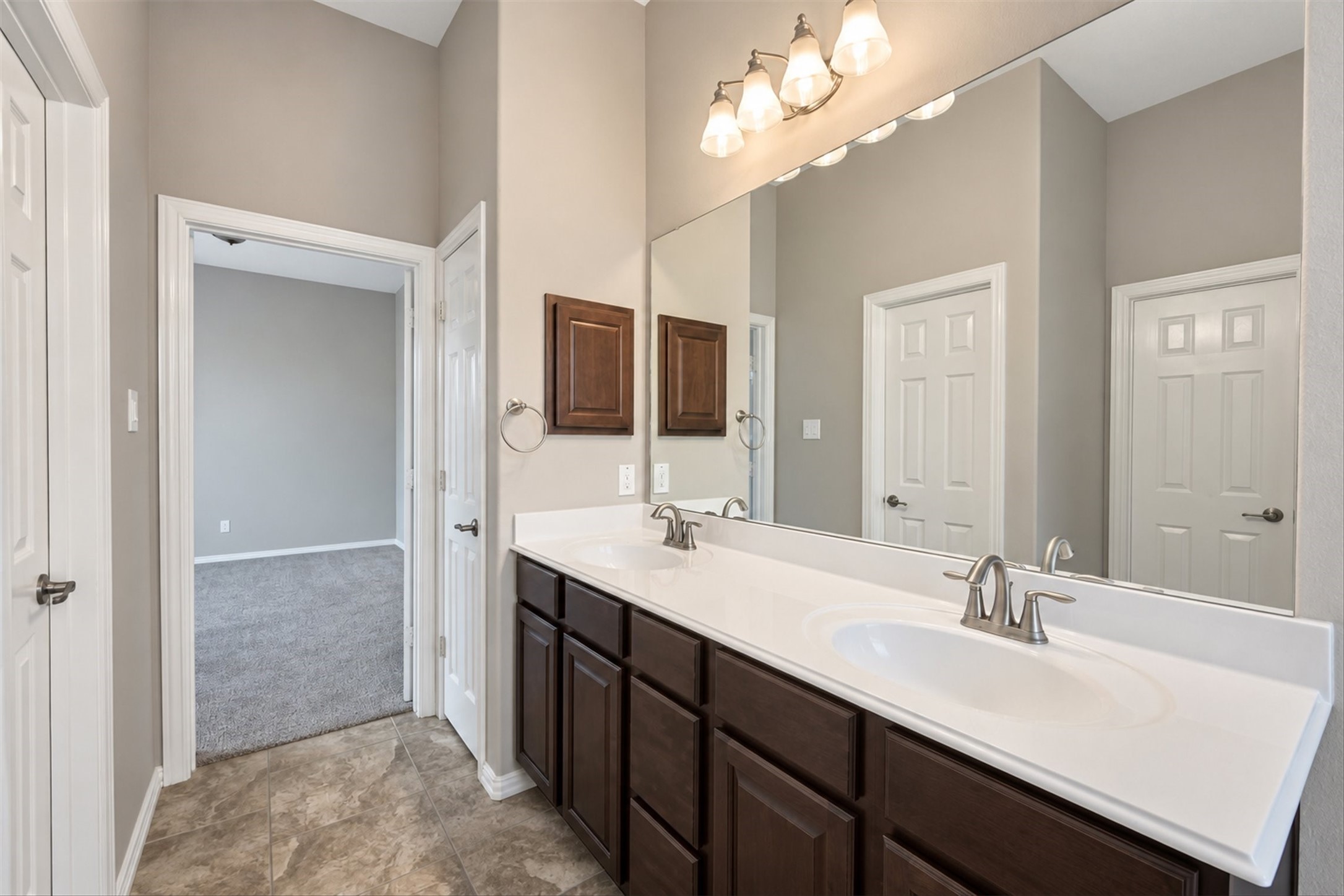 42 Black Swan Court Property Photo 30