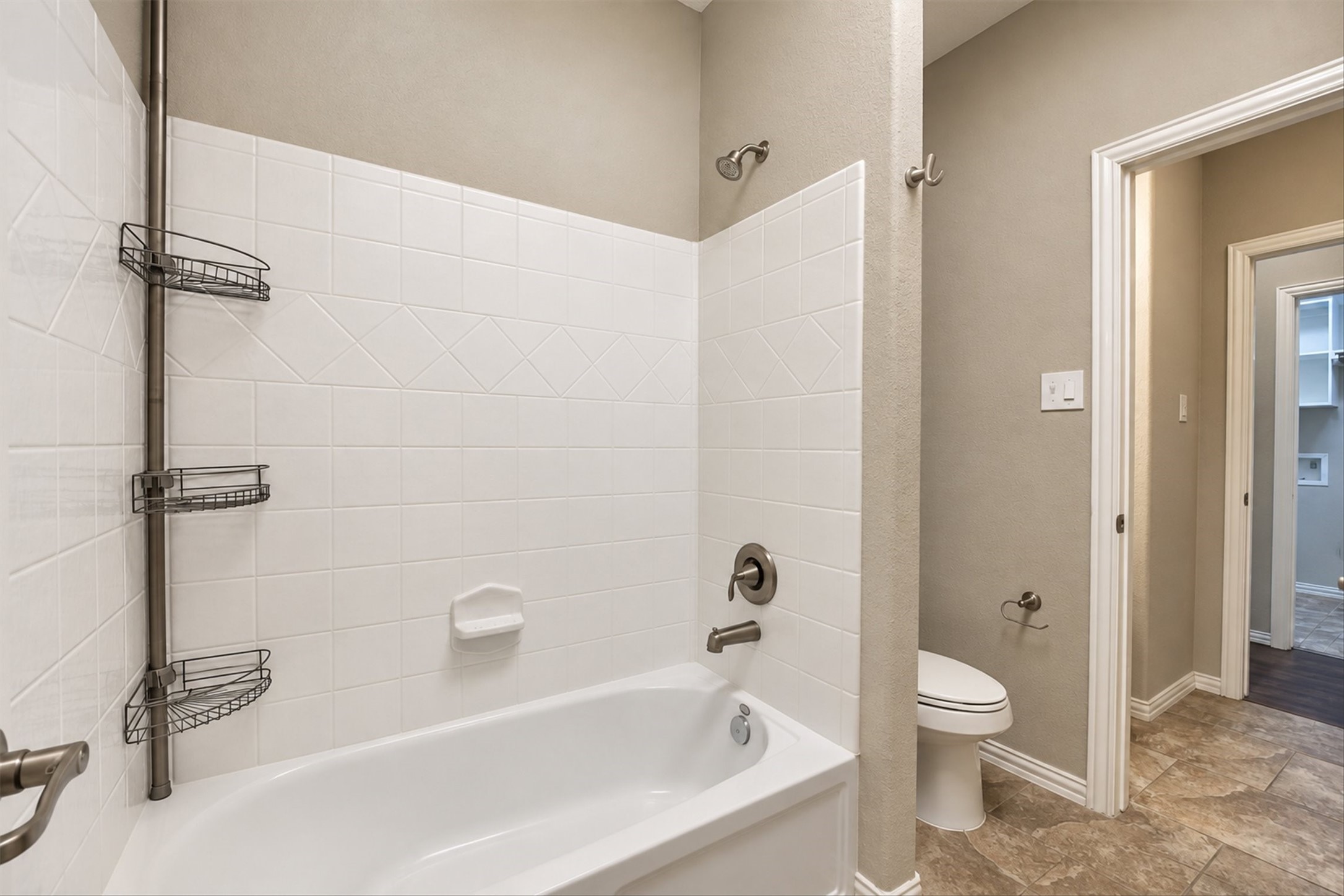 42 Black Swan Court Property Photo 34