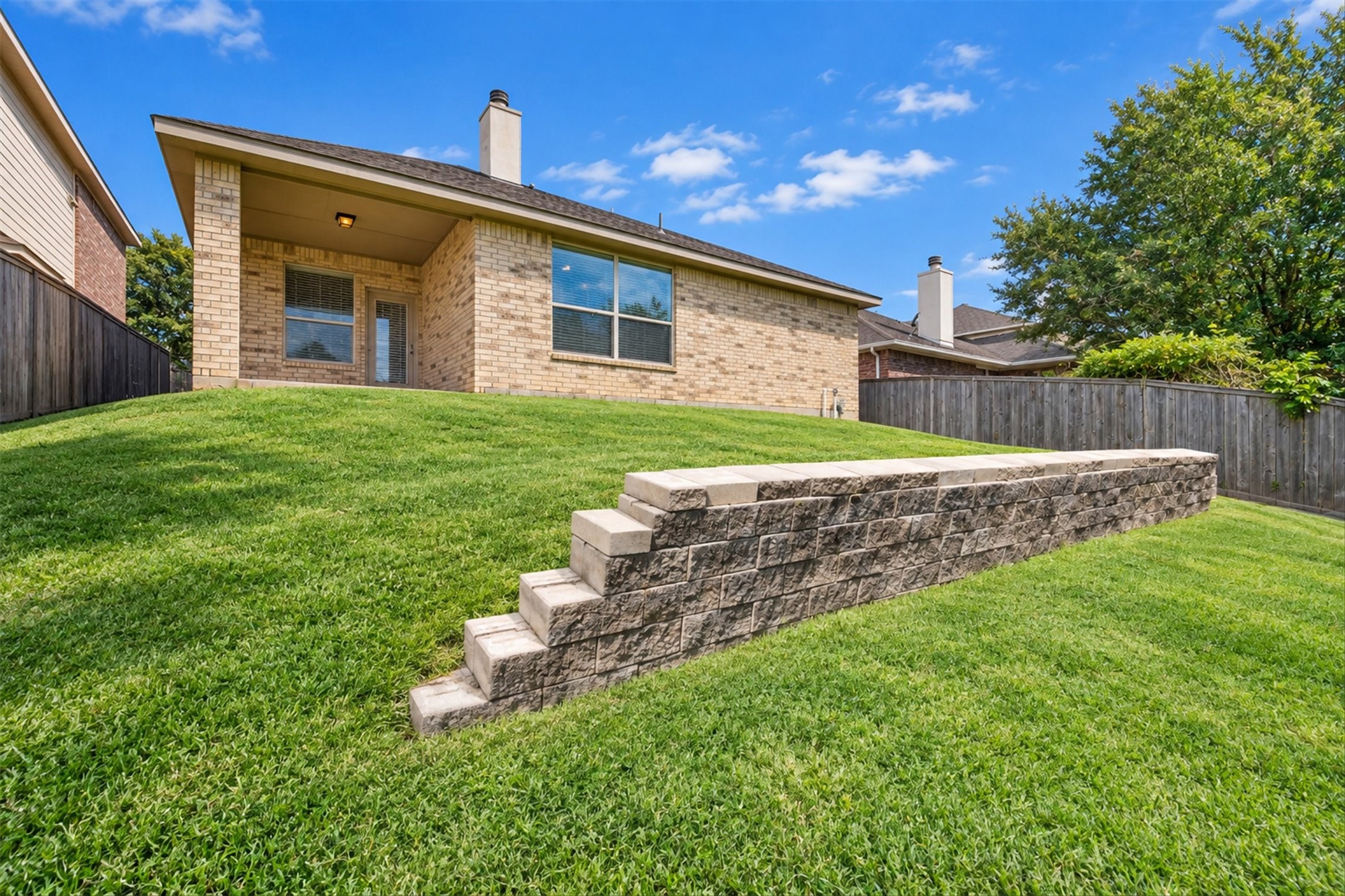 42 Black Swan Court Property Photo 46