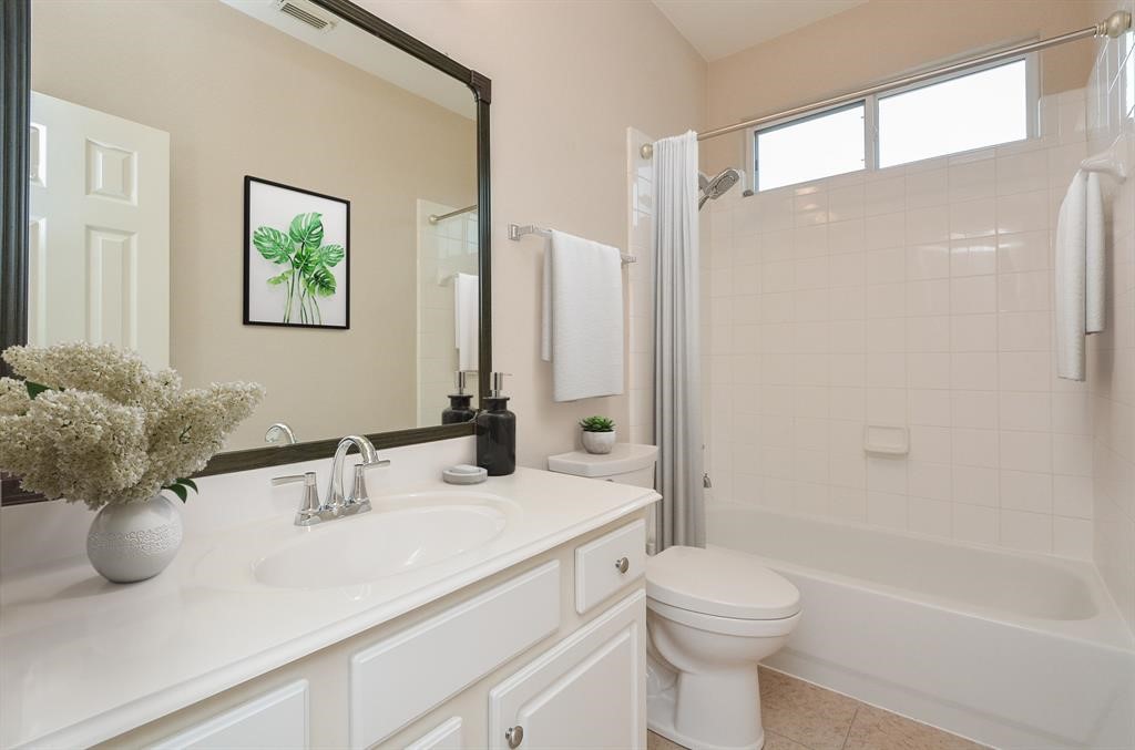 6102 Meadowstream Court Property Photo 11