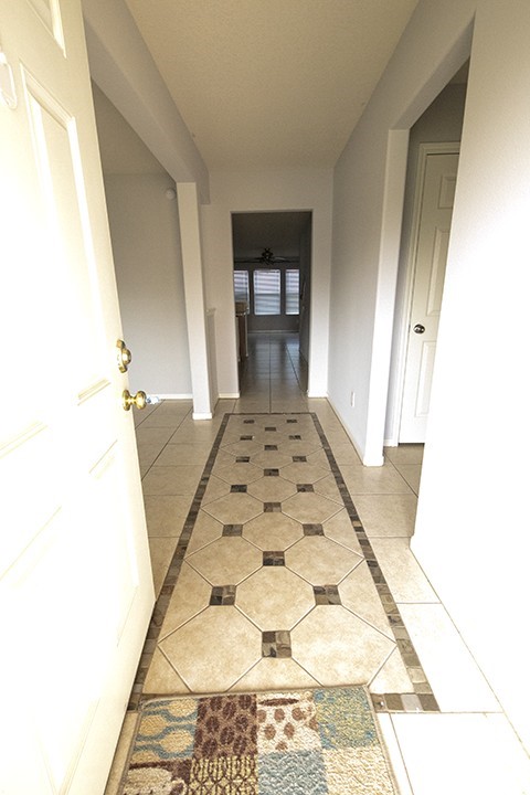 18439 Ranch View Trail Property Photo 2