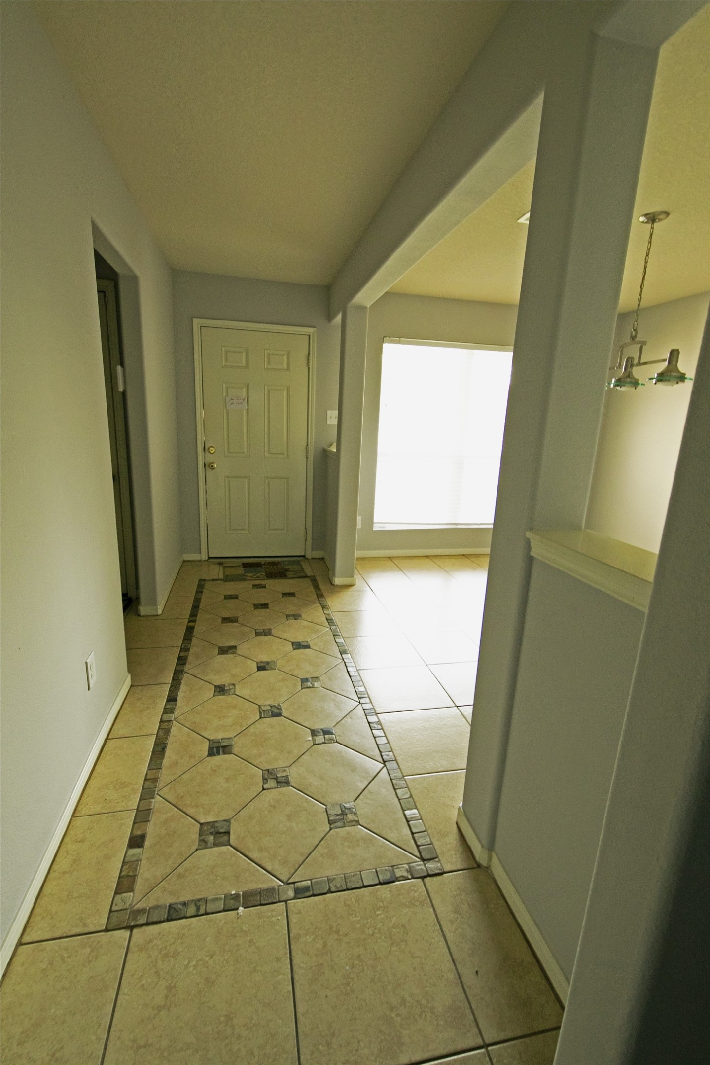 18439 Ranch View Trail Property Photo 3