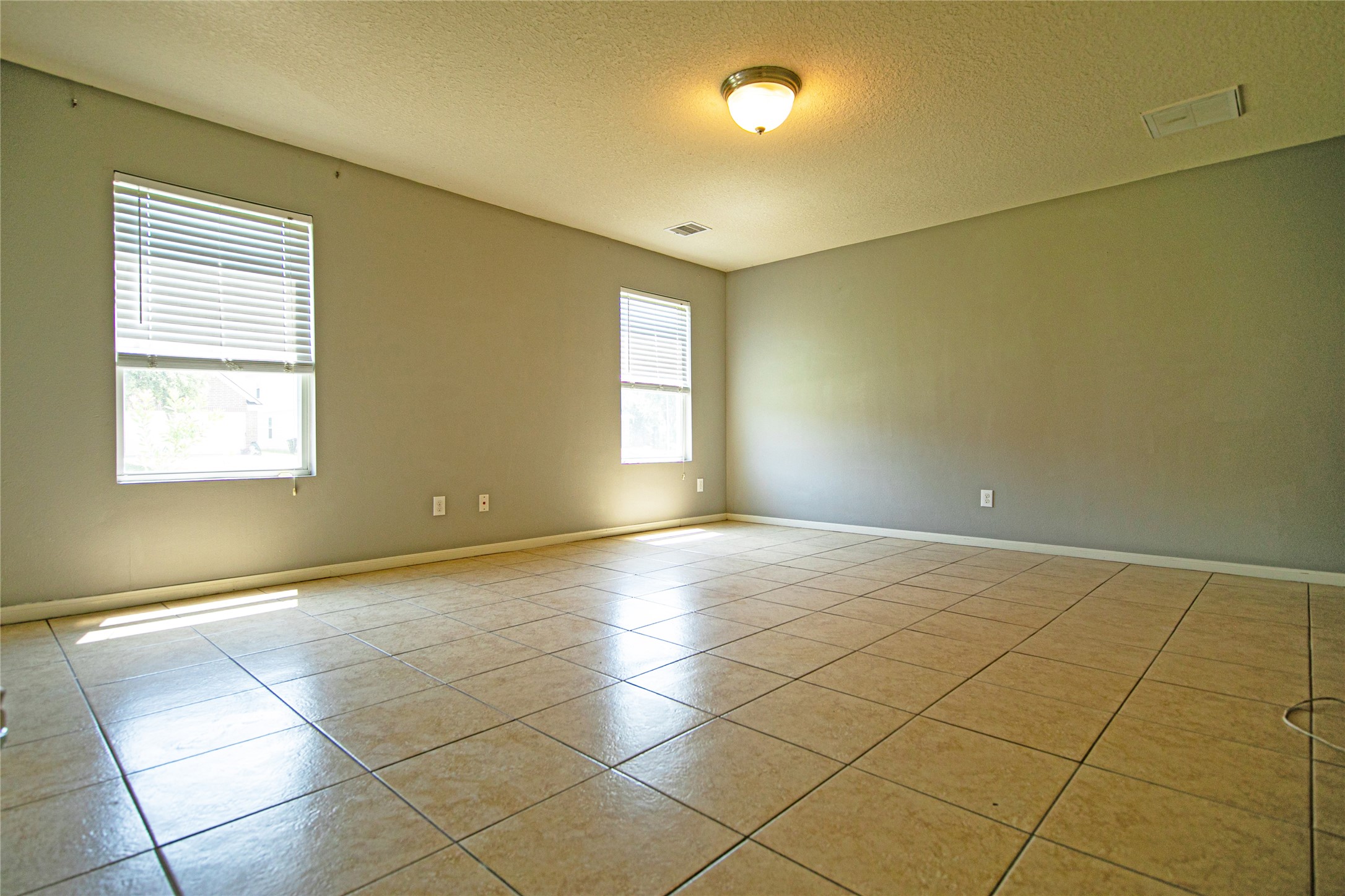 18439 Ranch View Trail Property Photo 13