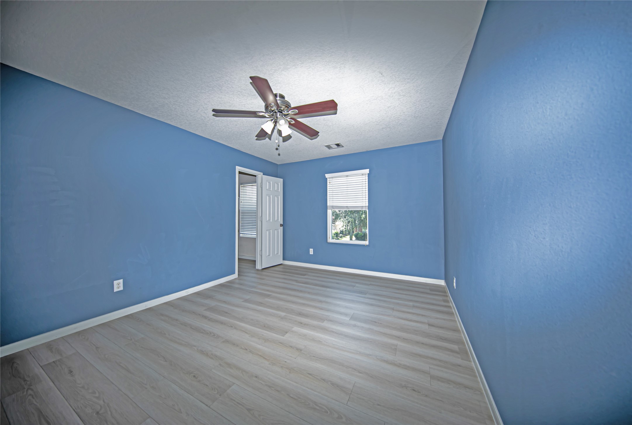 18439 Ranch View Trail Property Photo 22