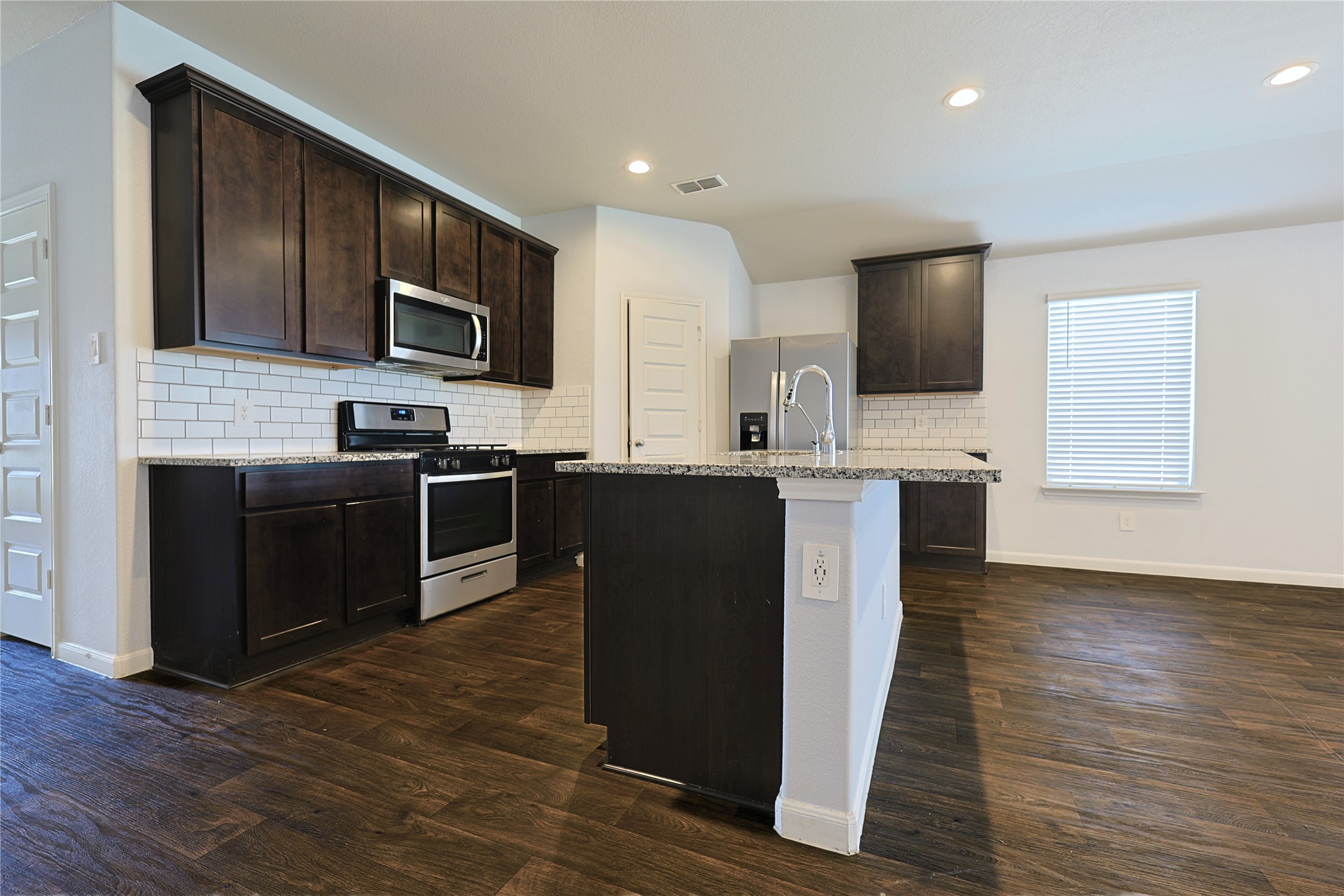 1510 Ashford Bend Lane Property Photo 6