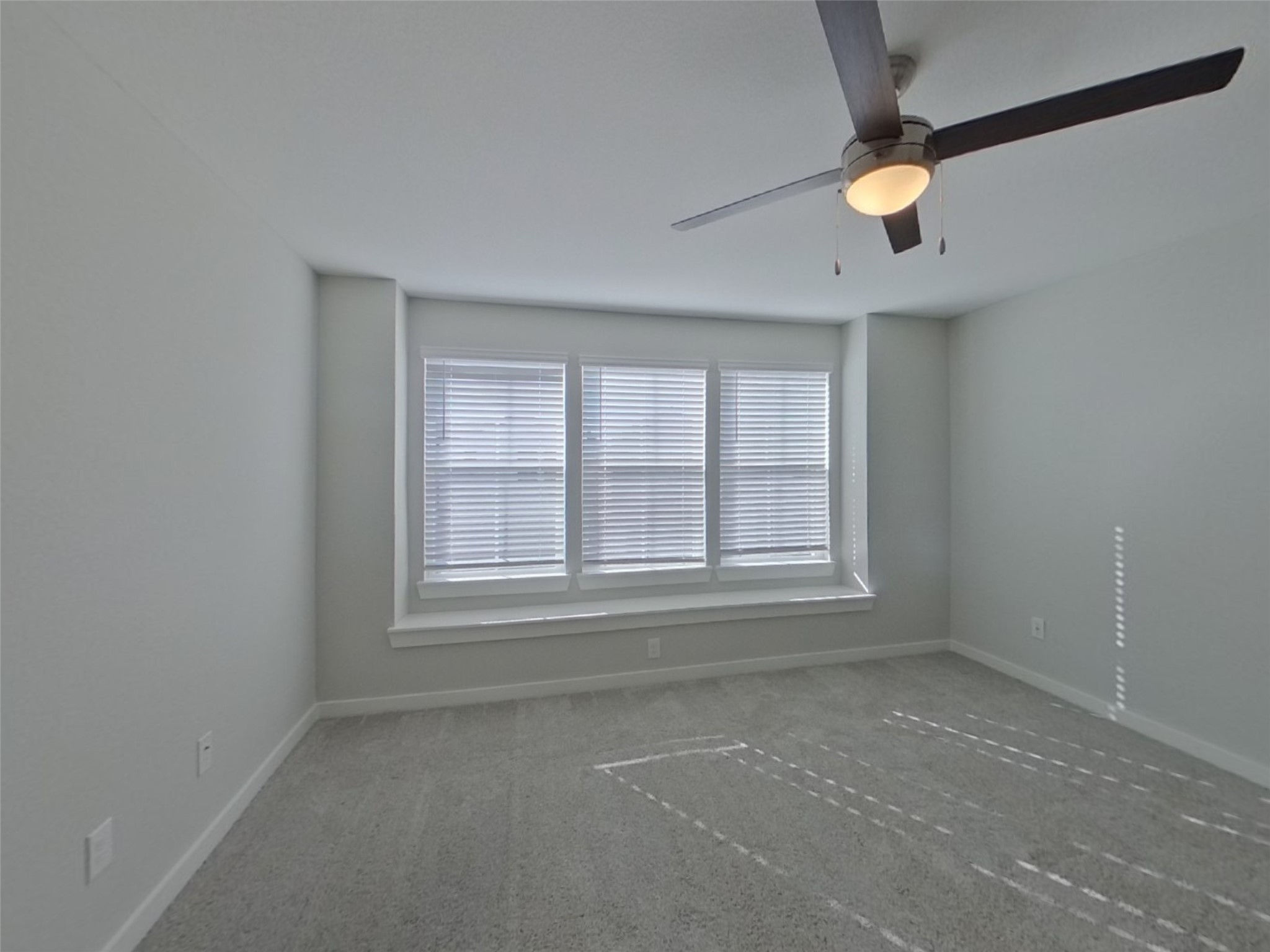 4914 San Fabiano Court Property Photo 6