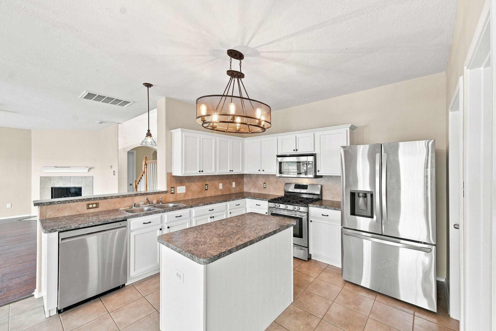 18810 Lantern Cove Lane Property Photo 11